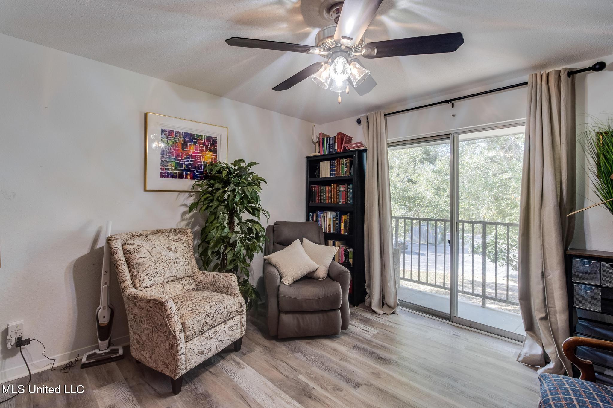 3230 Cumberland Road, 107