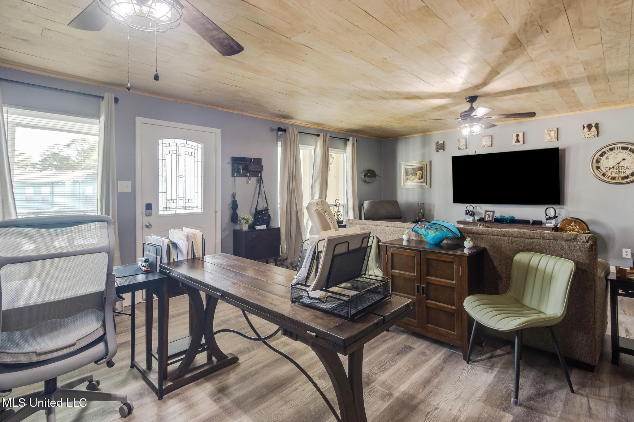 3230 Cumberland Road, 107