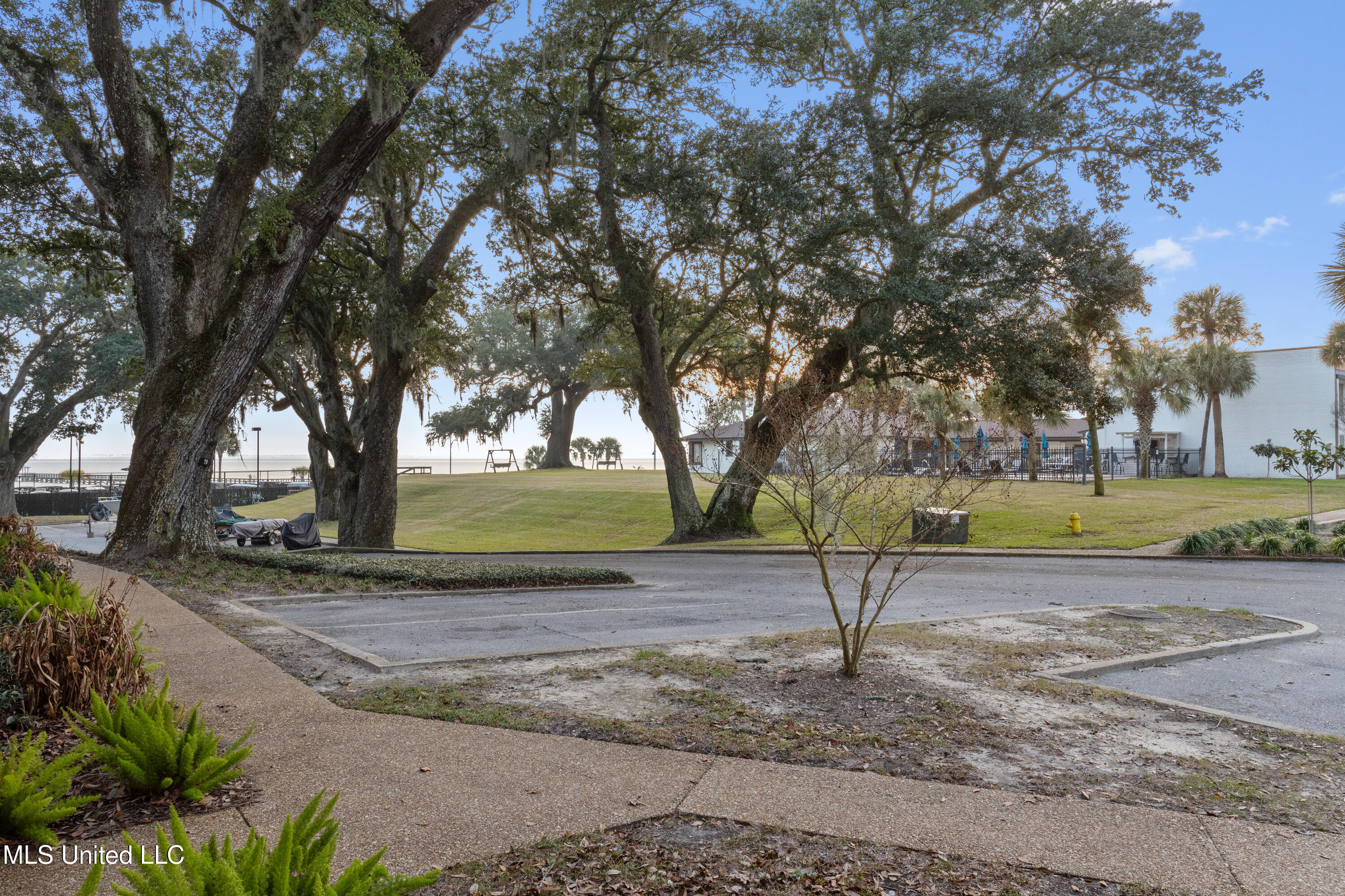 527 Front Beach Drive, 46