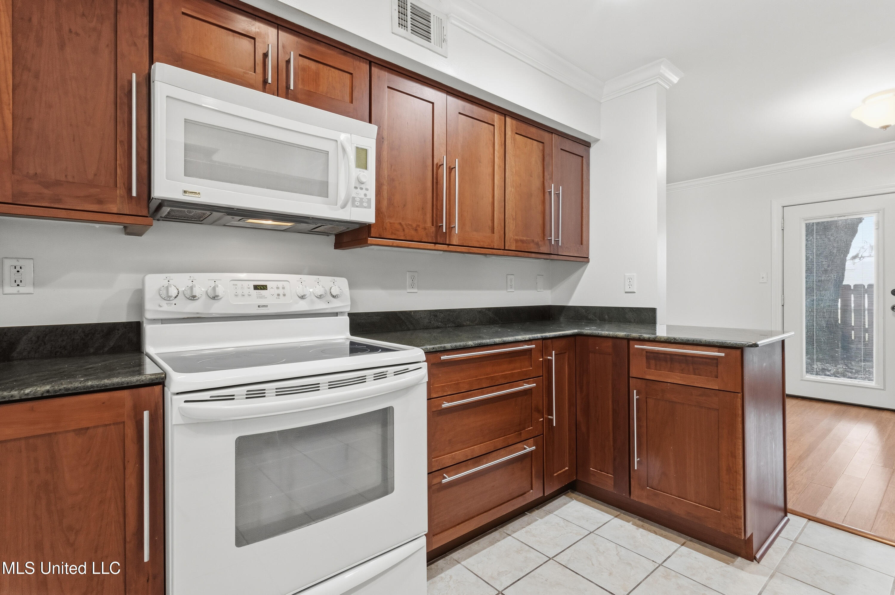 527 Front Beach Drive, 46