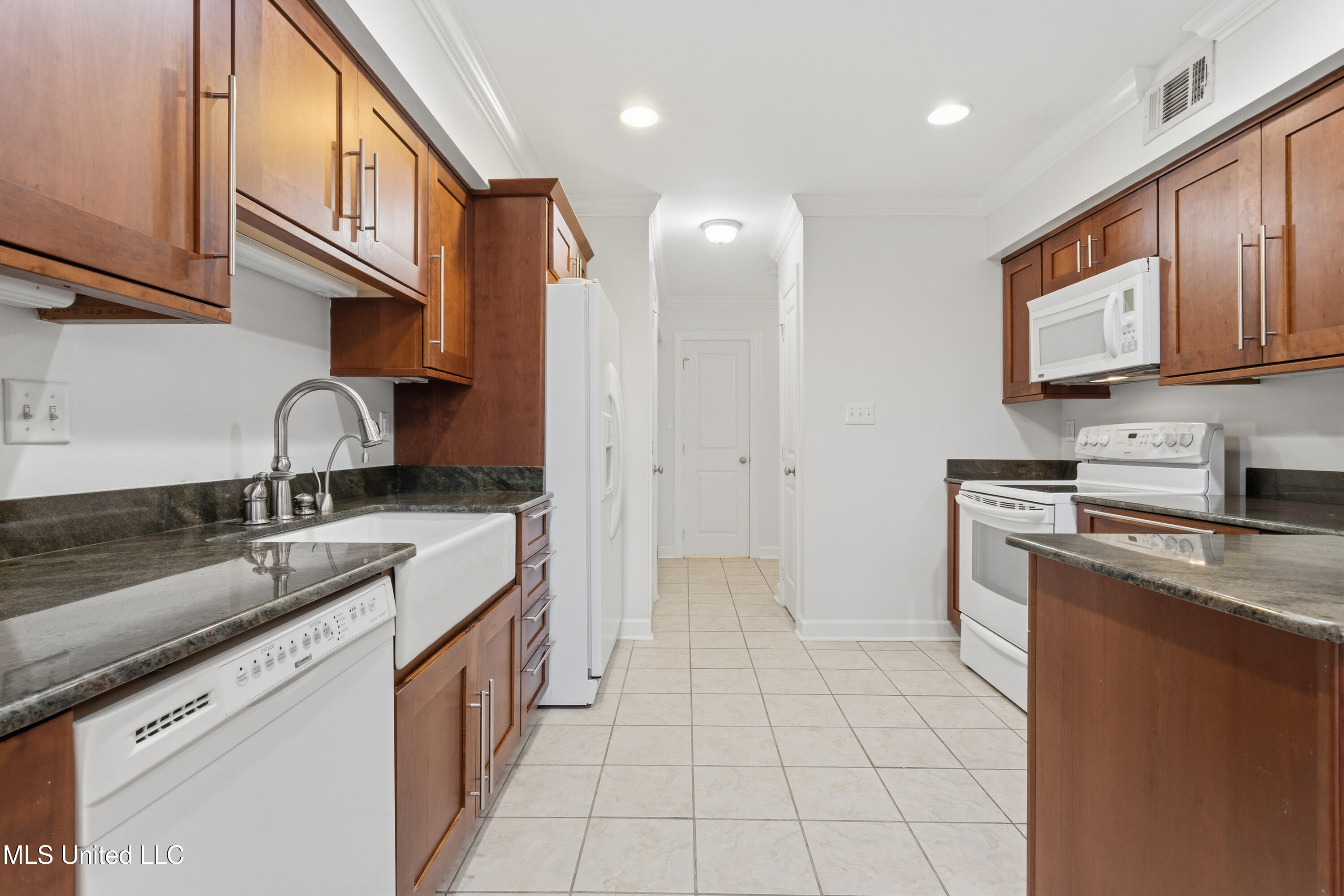 527 Front Beach Drive, 46