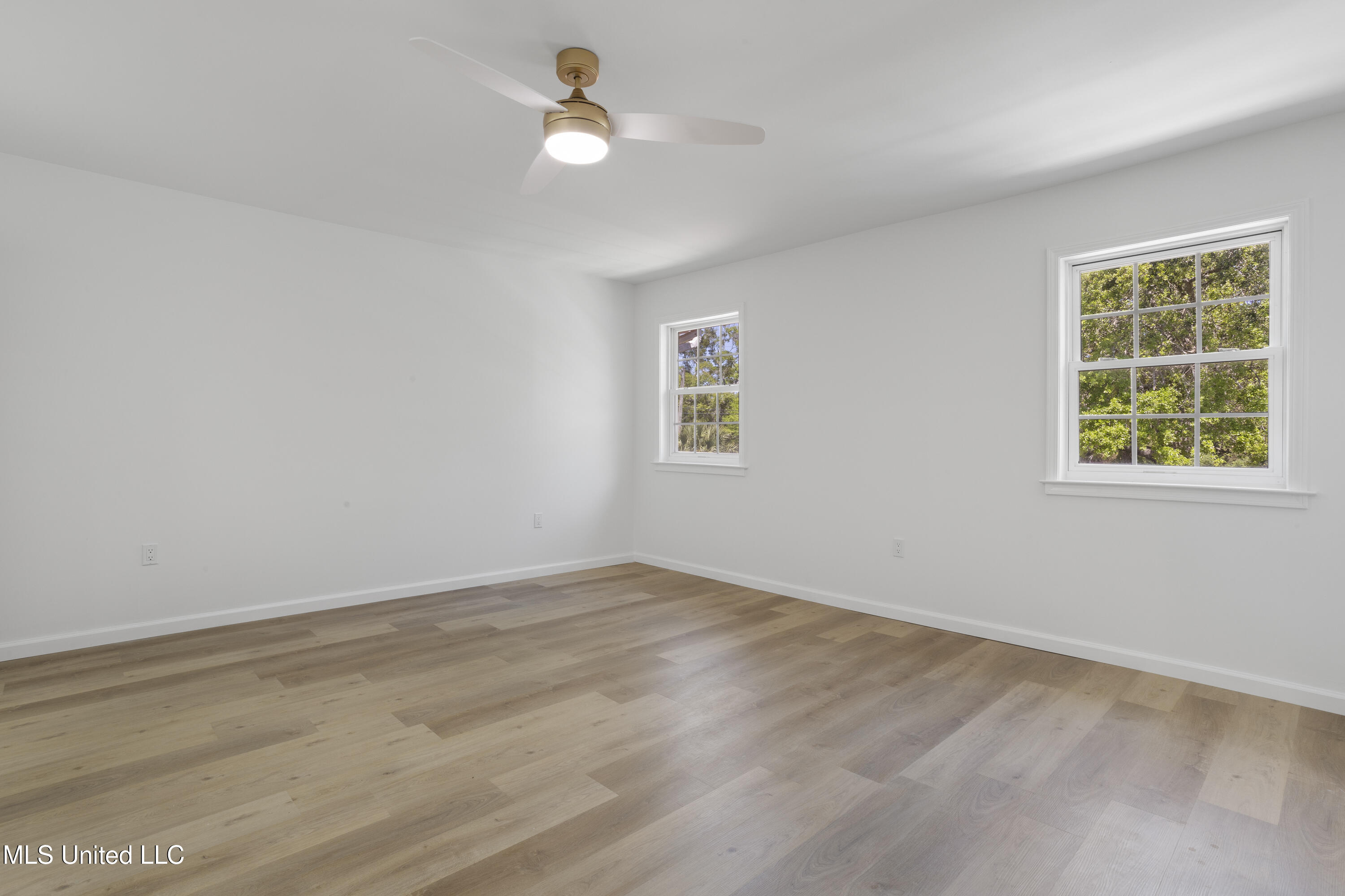 14 Independence Drive, 14