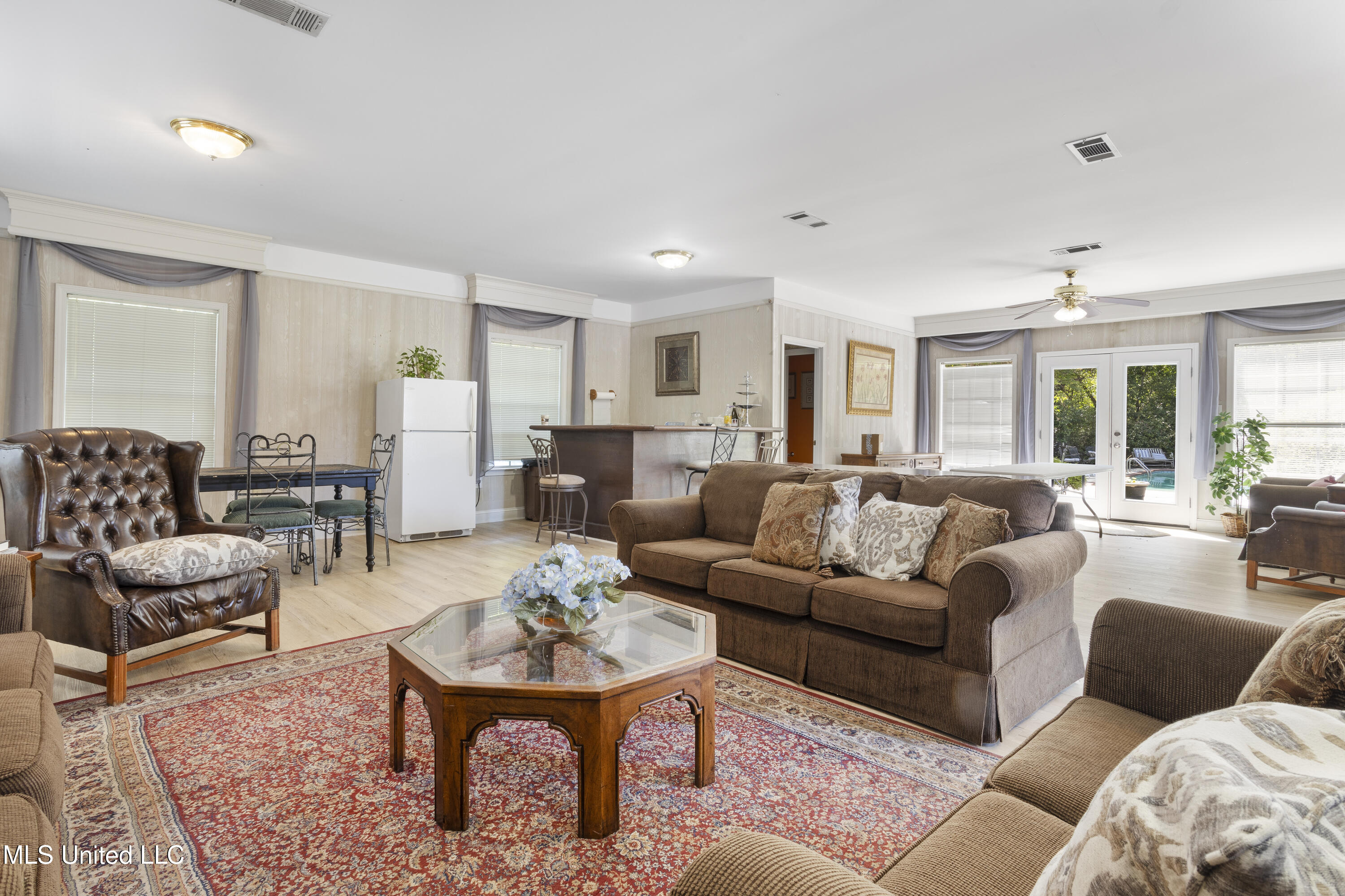 14 Independence Drive, 14