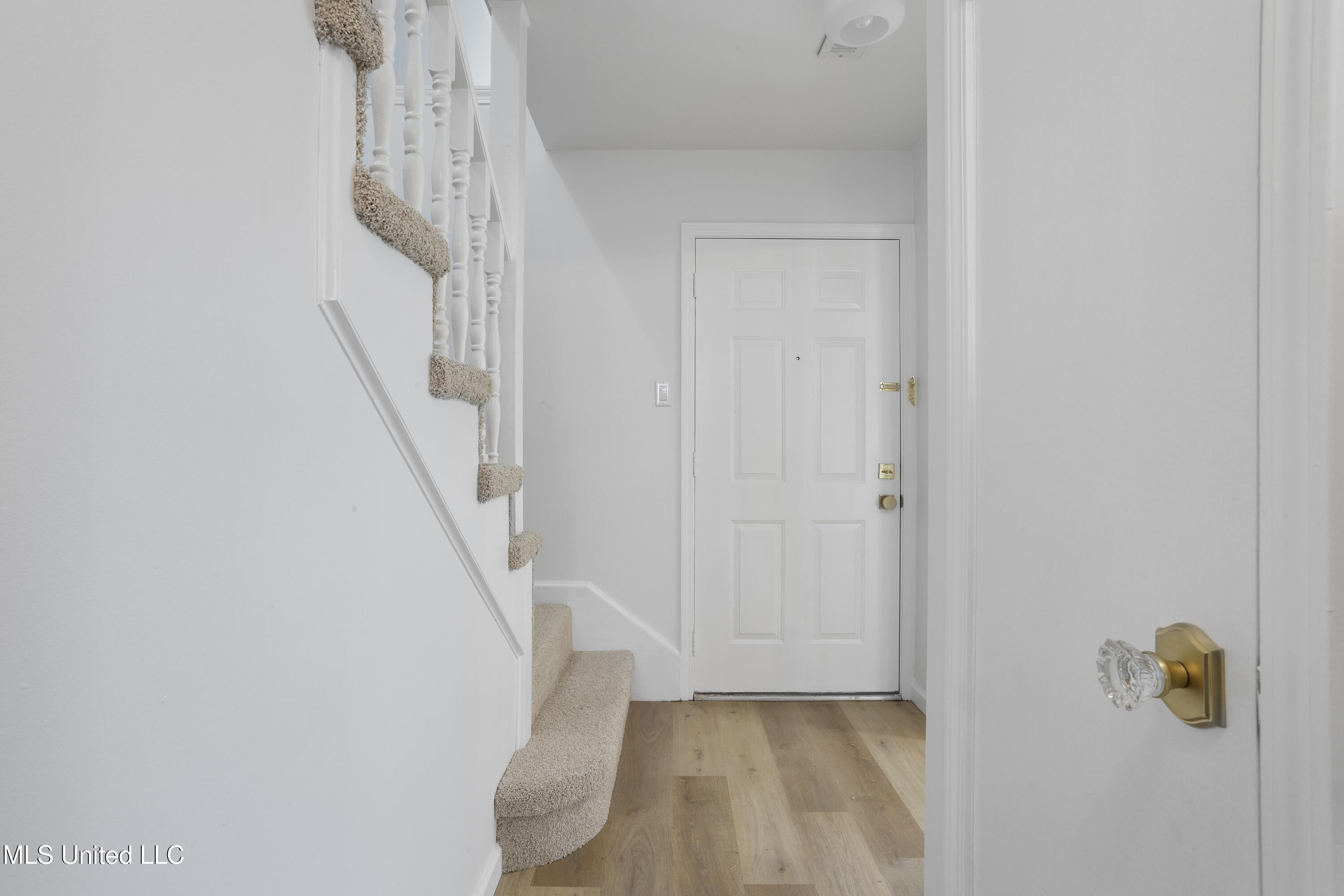 14 Independence Drive, 14