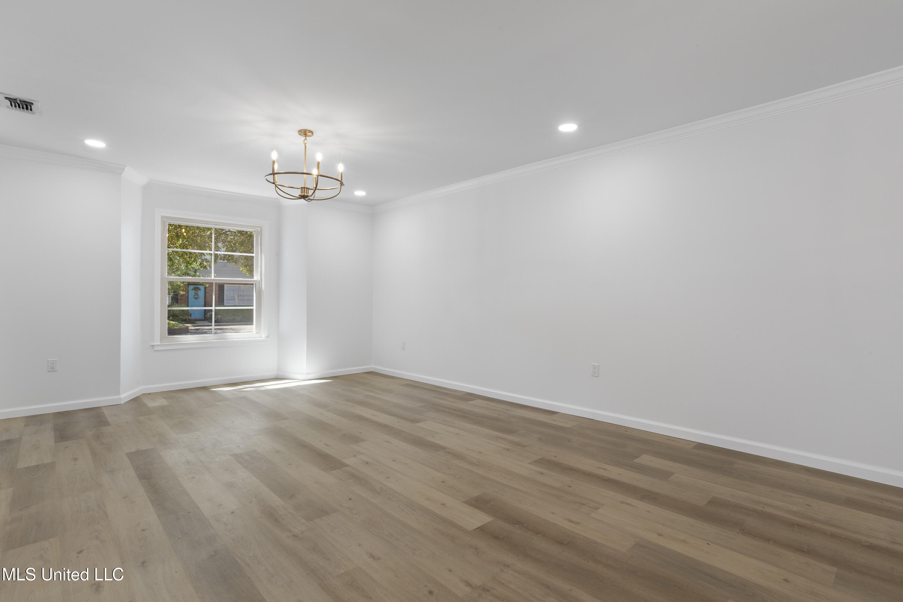 14 Independence Drive, 14