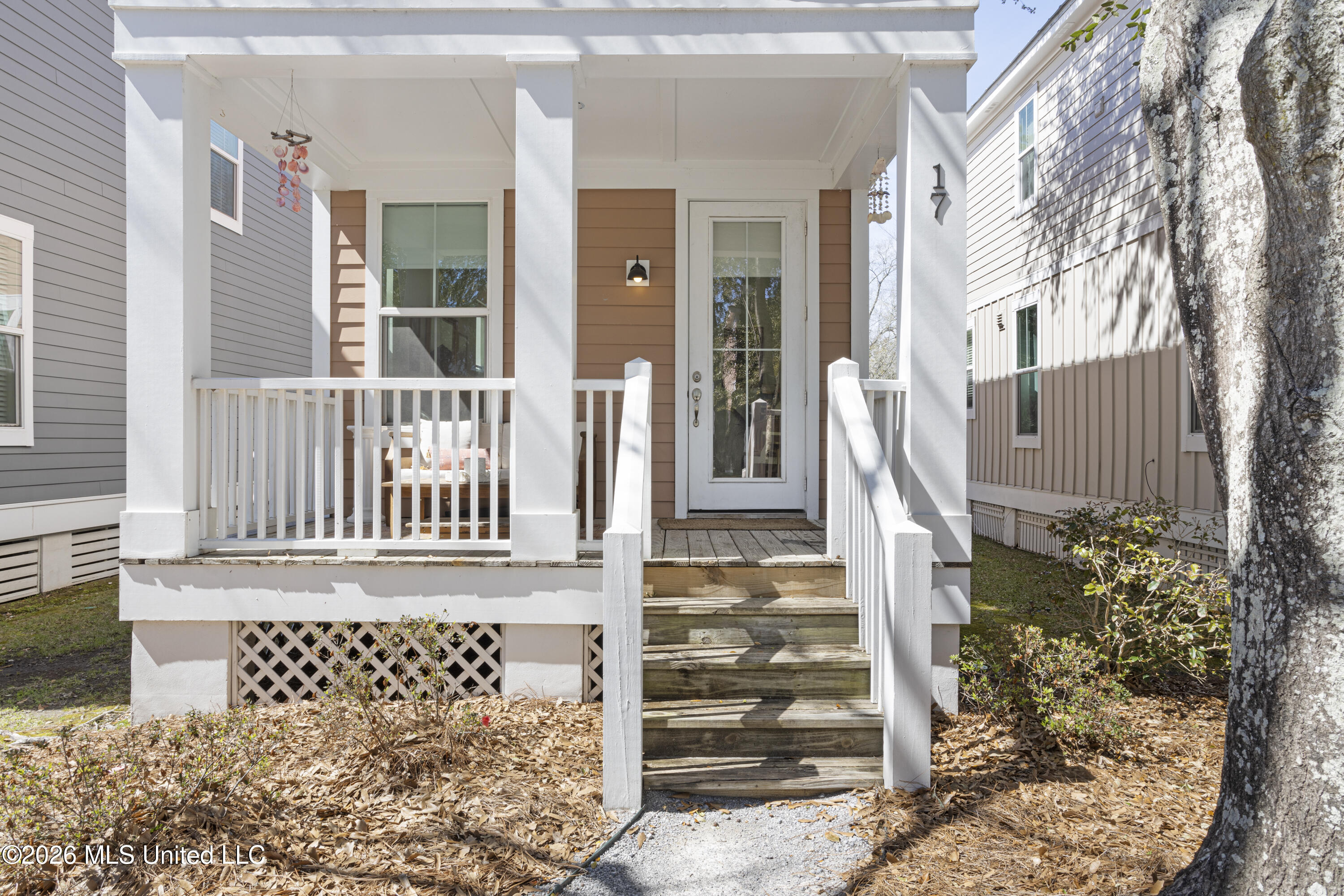 2207 Government Street, 17