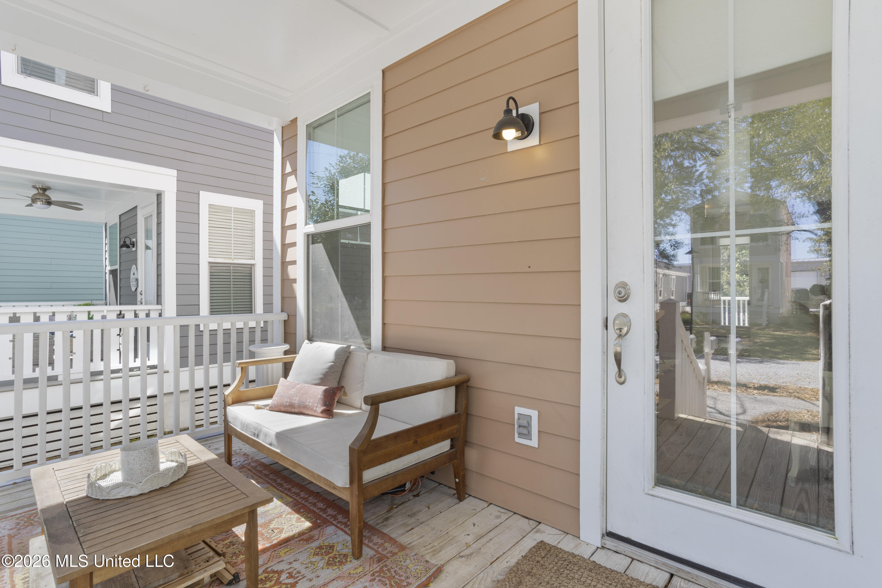 2207 Government Street, 17