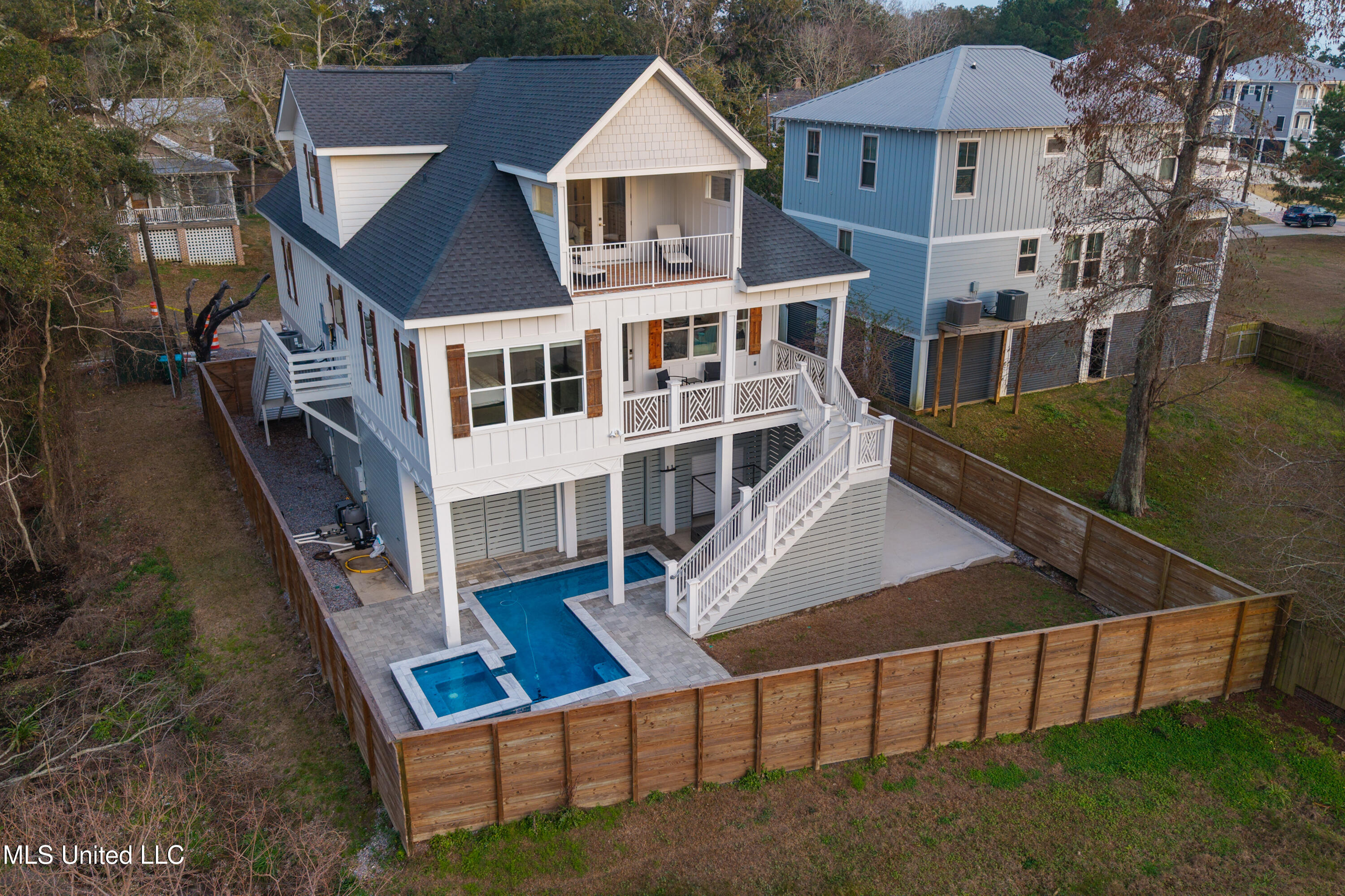 419 Martin Avenue