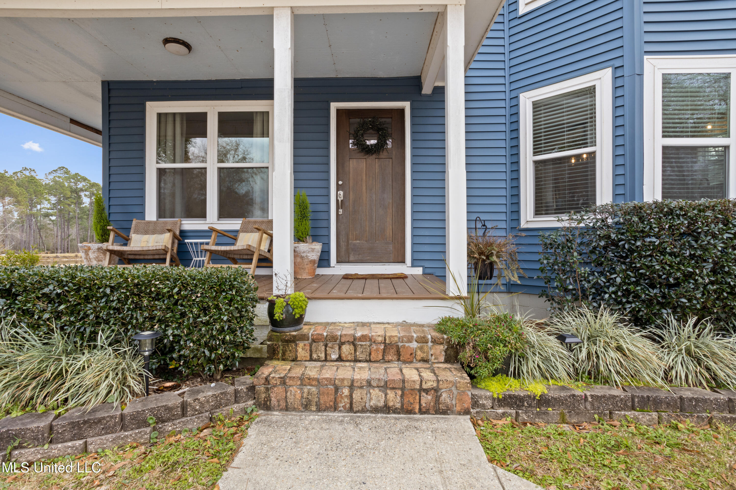 15392 Three Rivers Road