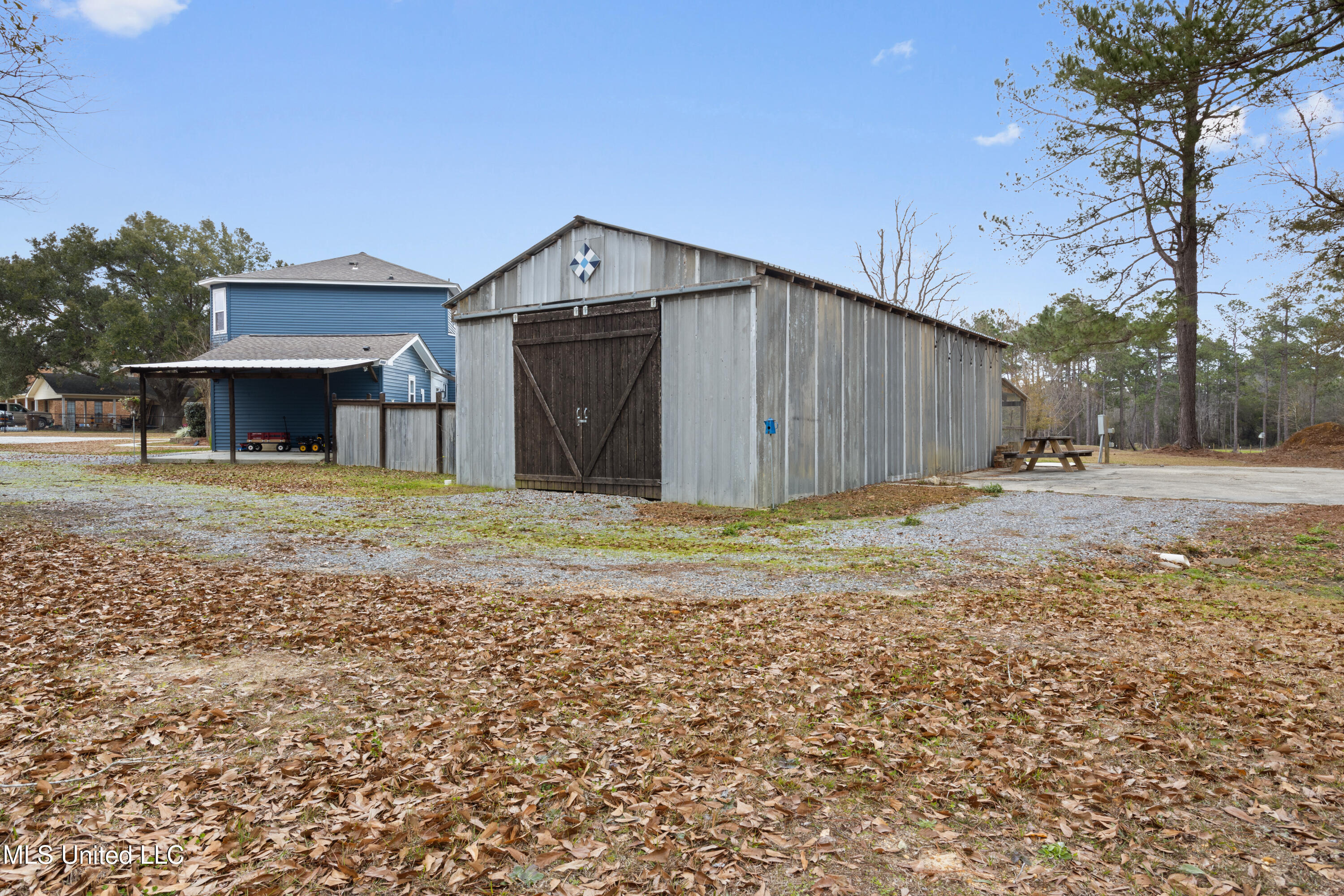 15392 Three Rivers Road