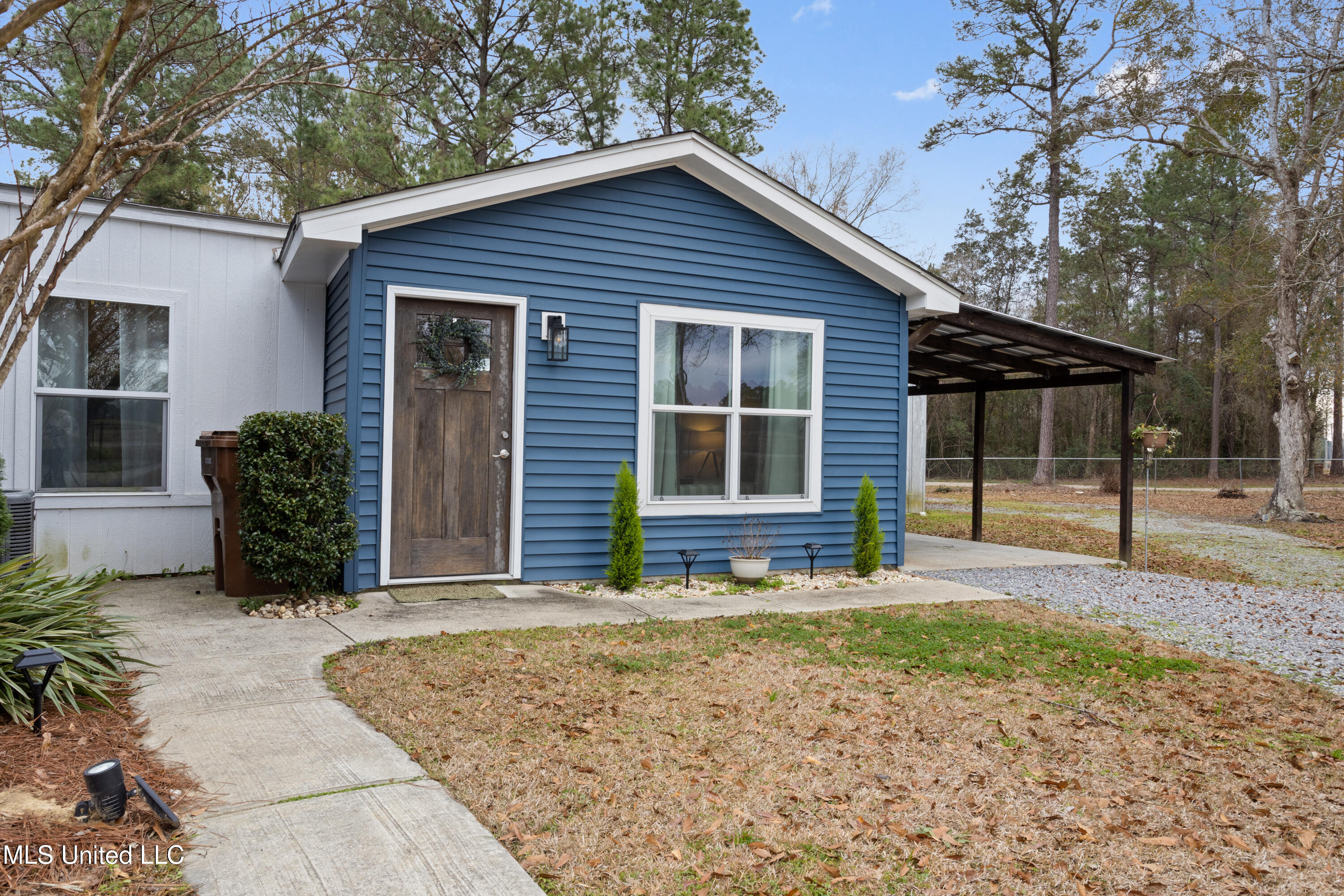 15392 Three Rivers Road