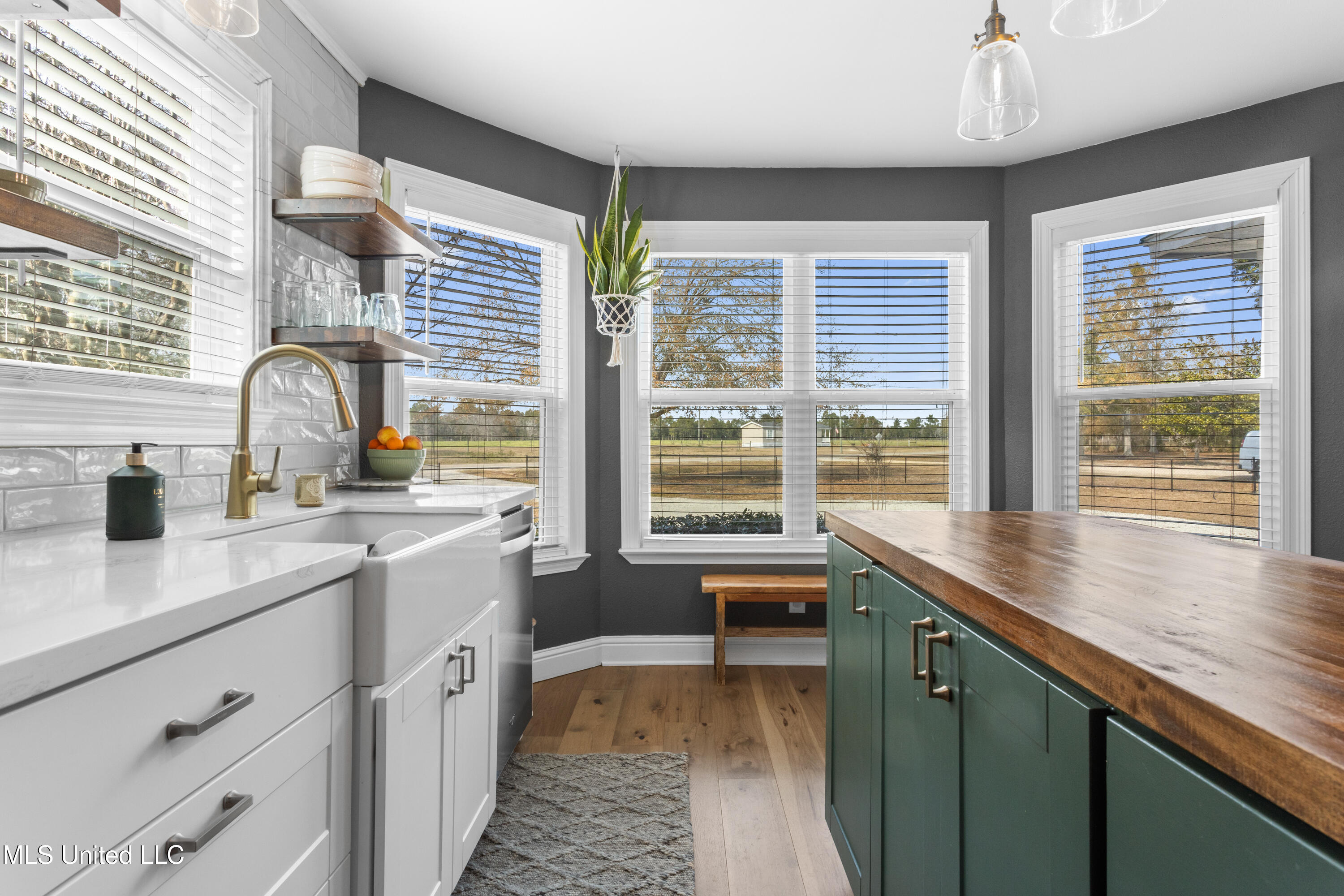 15392 Three Rivers Road