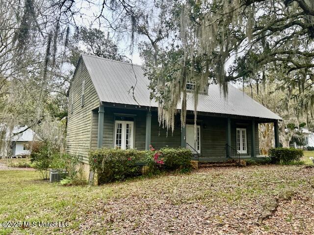 408 Oakwood Drive