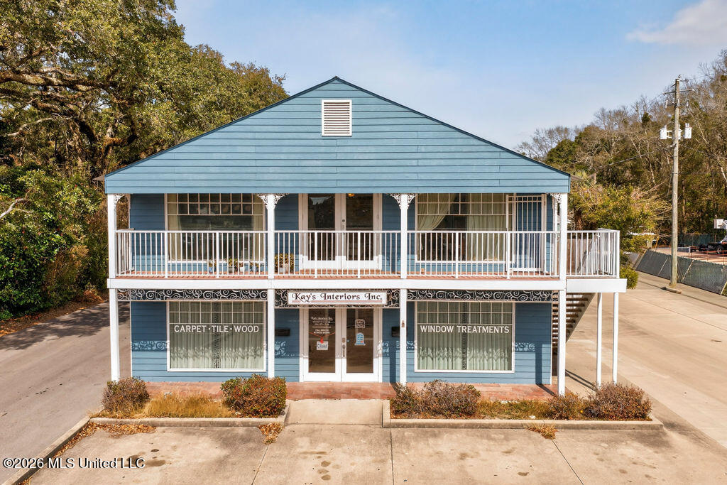 2005 Government Street