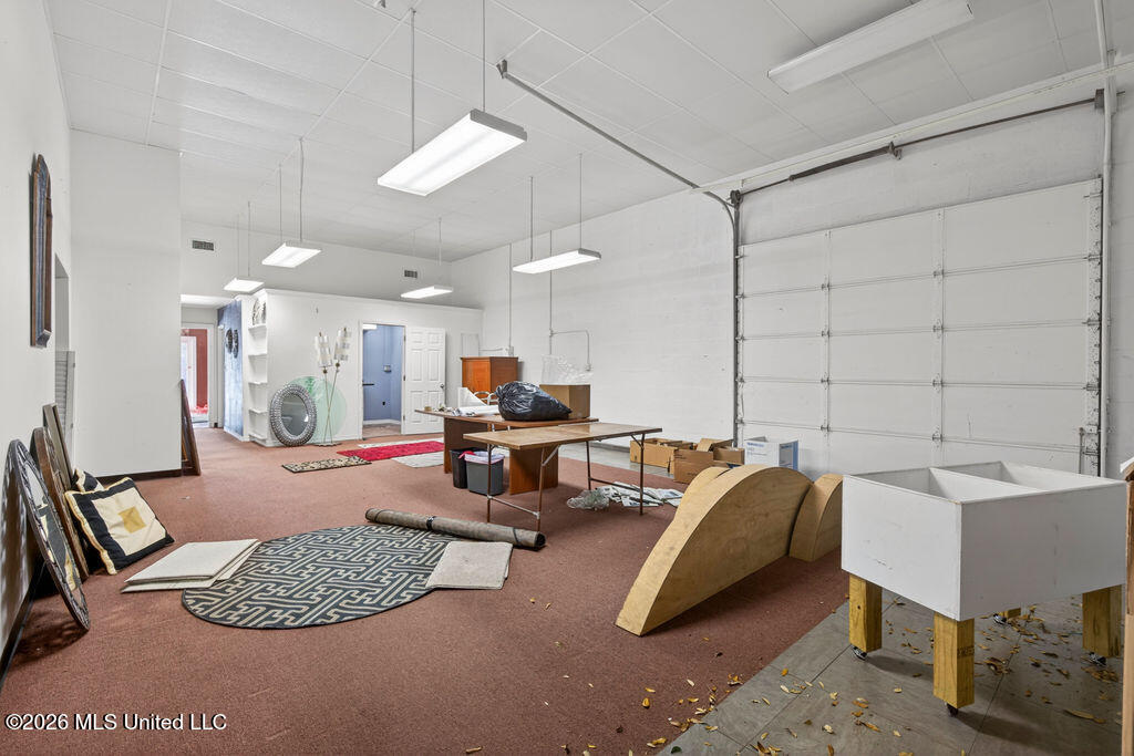 2005 Government Street