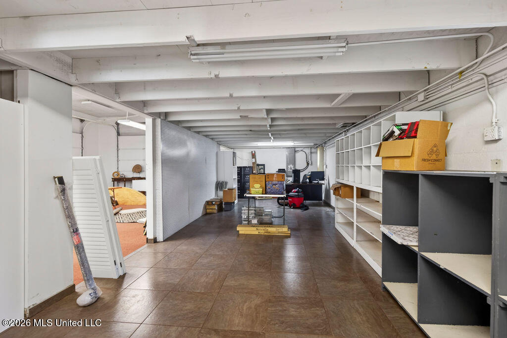 2005 Government Street