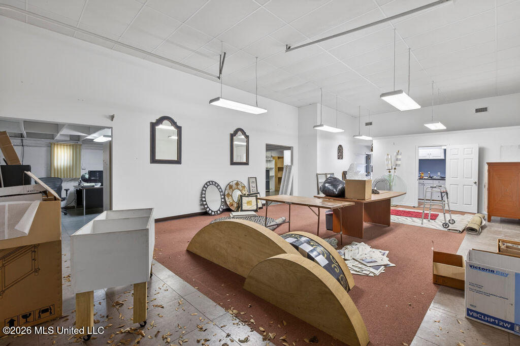 2005 Government Street