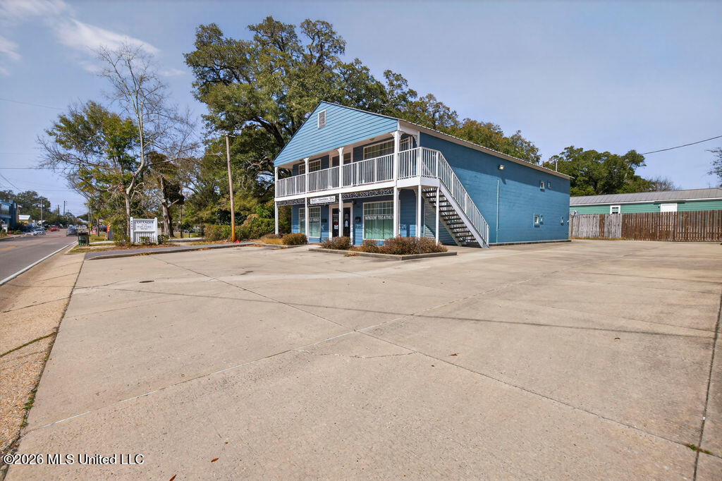 2005 Government Street