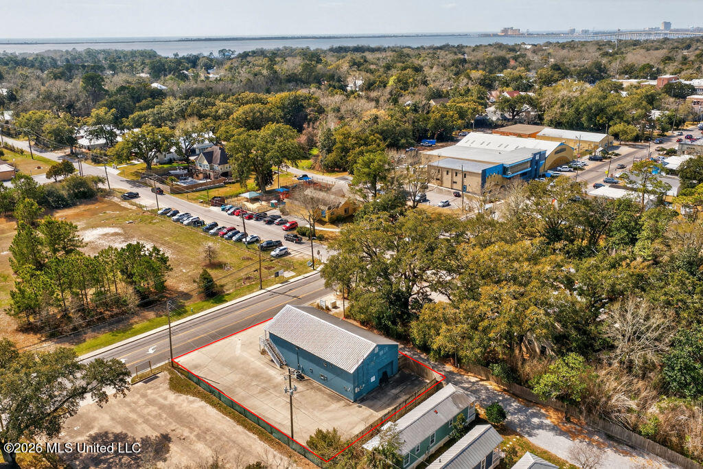 2005 Government Street