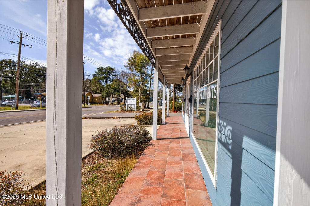 2005 Government Street