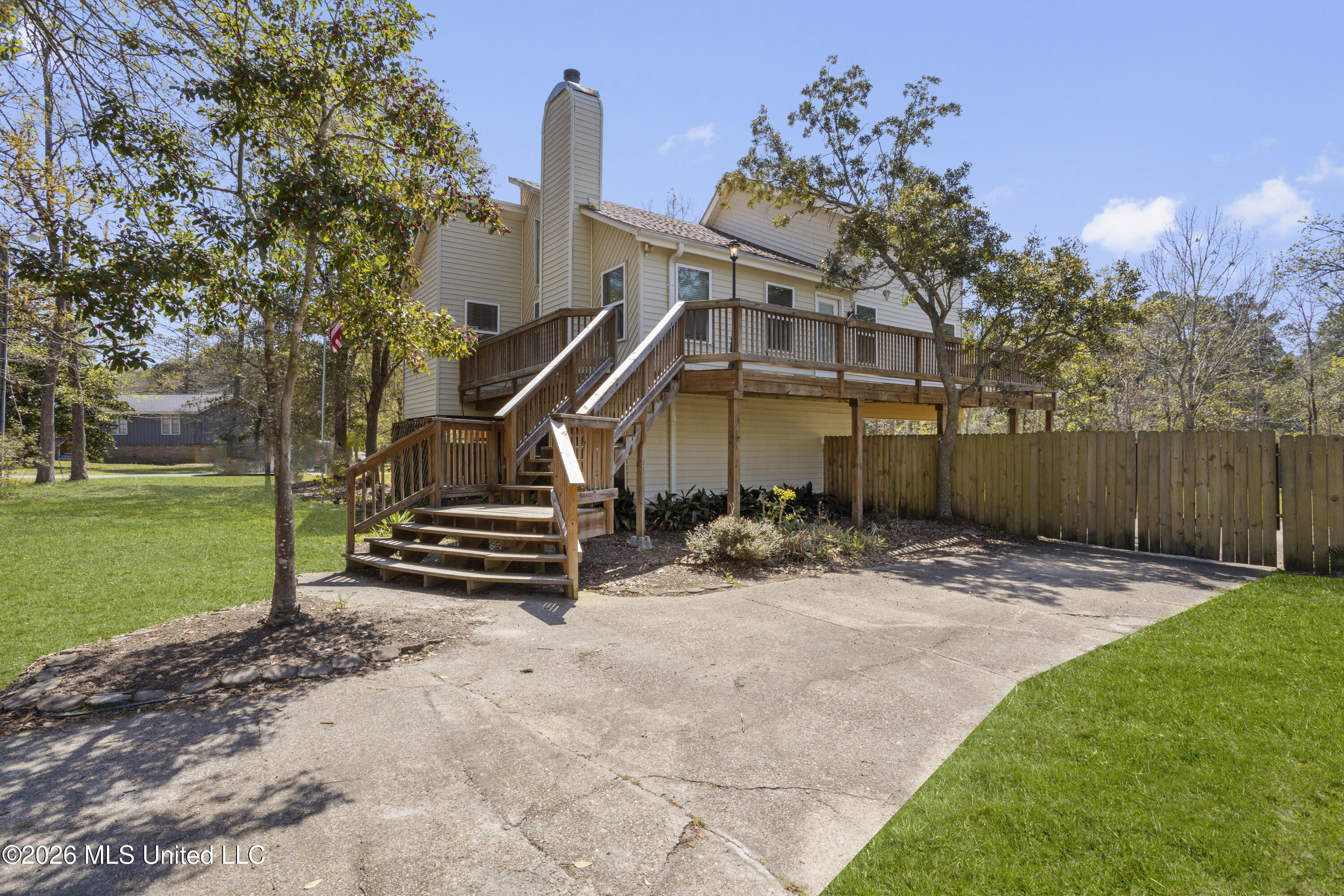 9021 W Simmons Circle