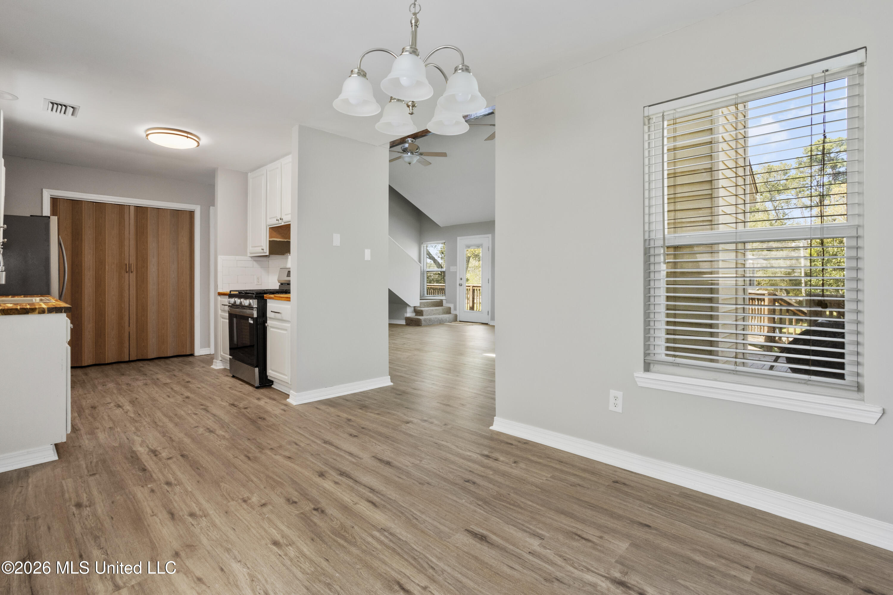 9021 W Simmons Circle