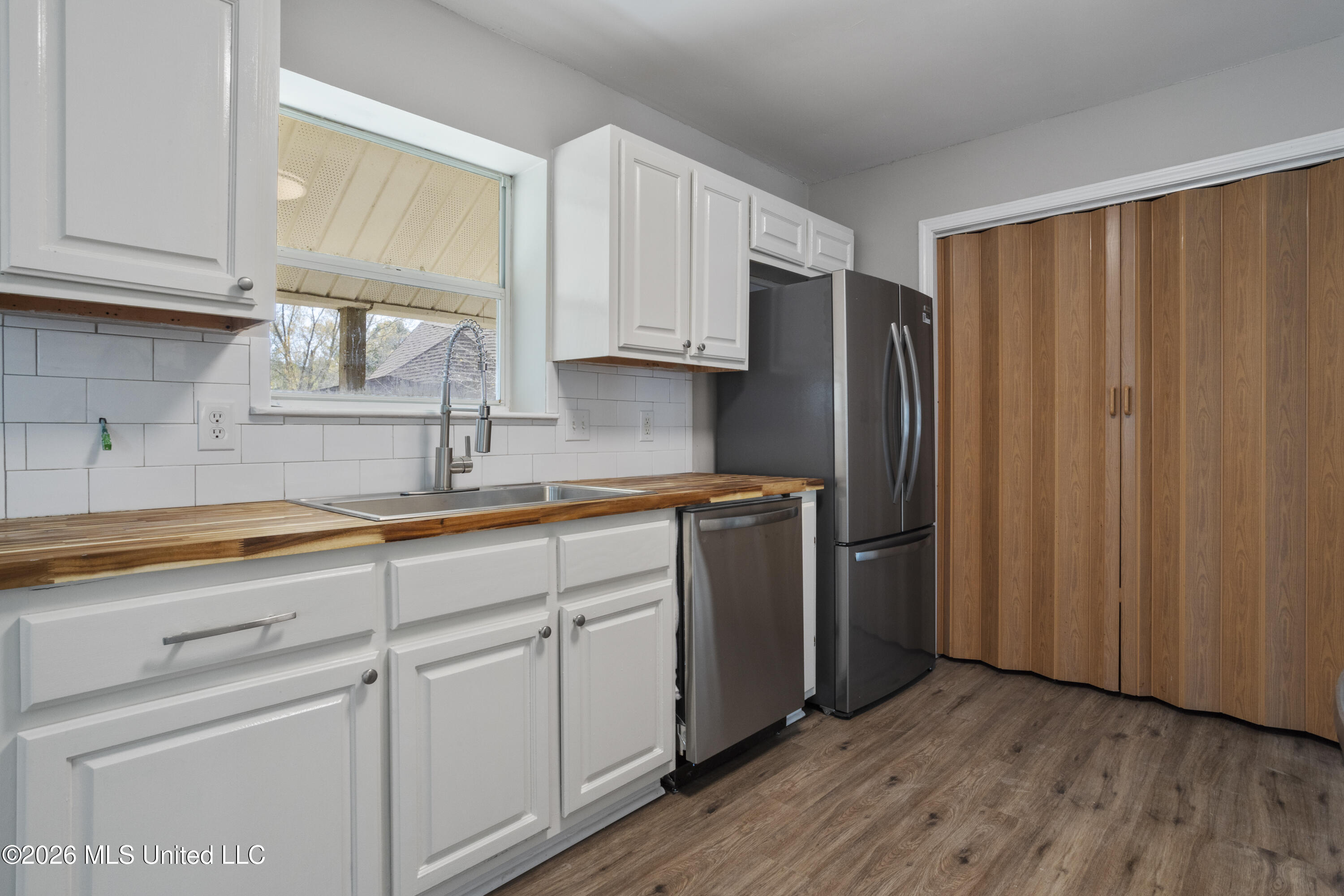 9021 W Simmons Circle