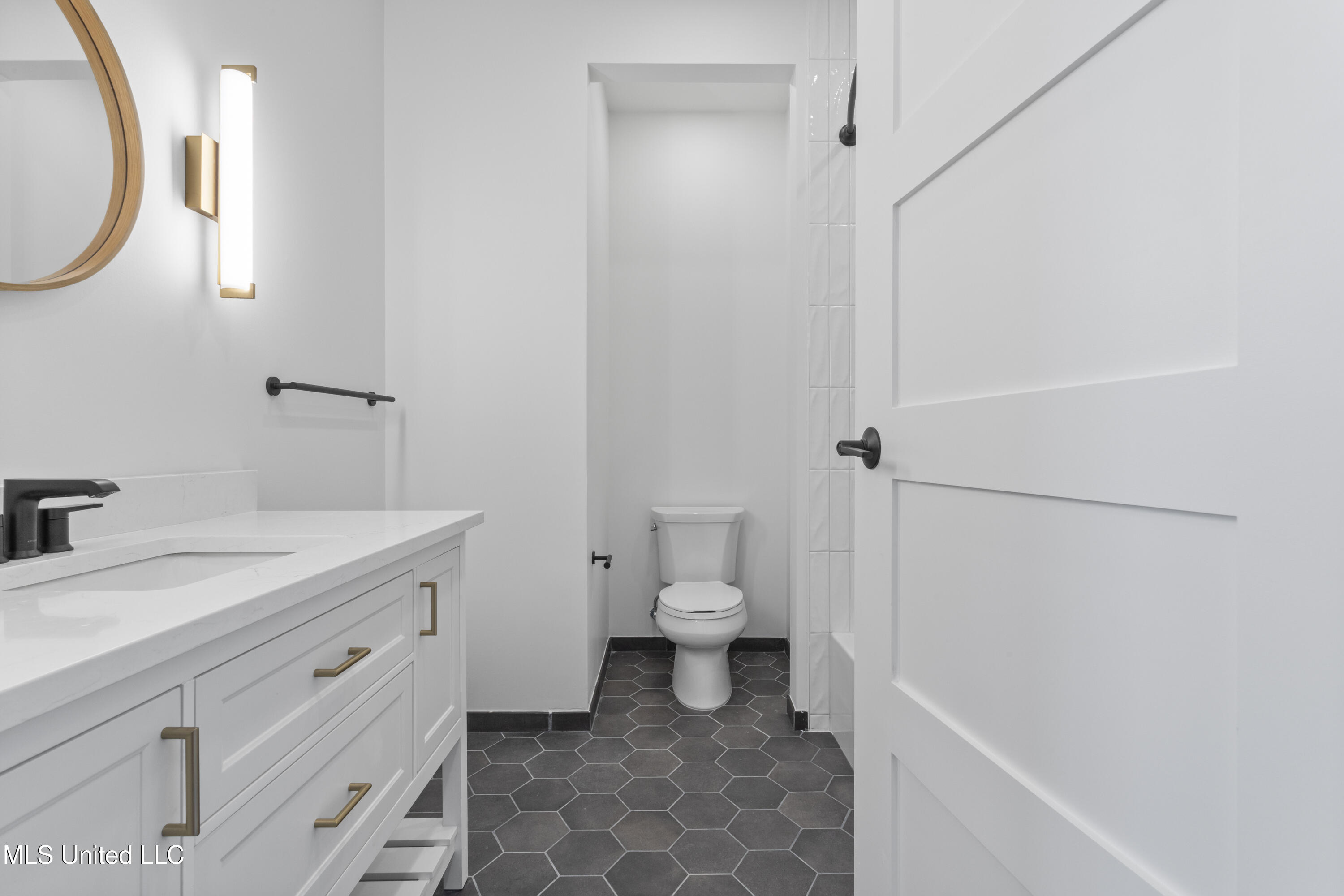 1515 Government Street, A302