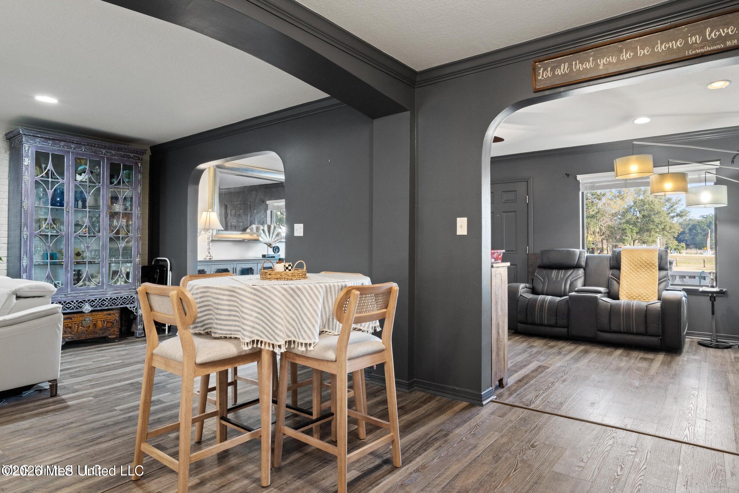 527 Front Beach Drive, 40