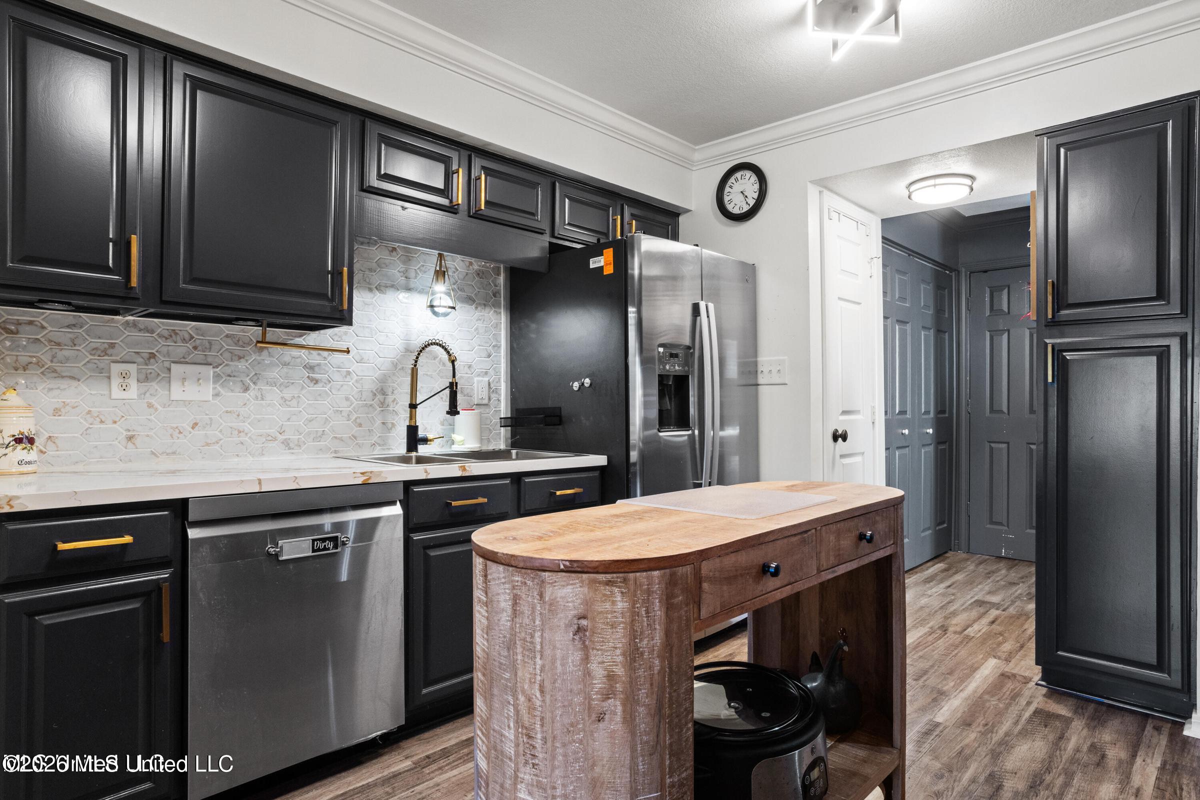 527 Front Beach Drive, 40