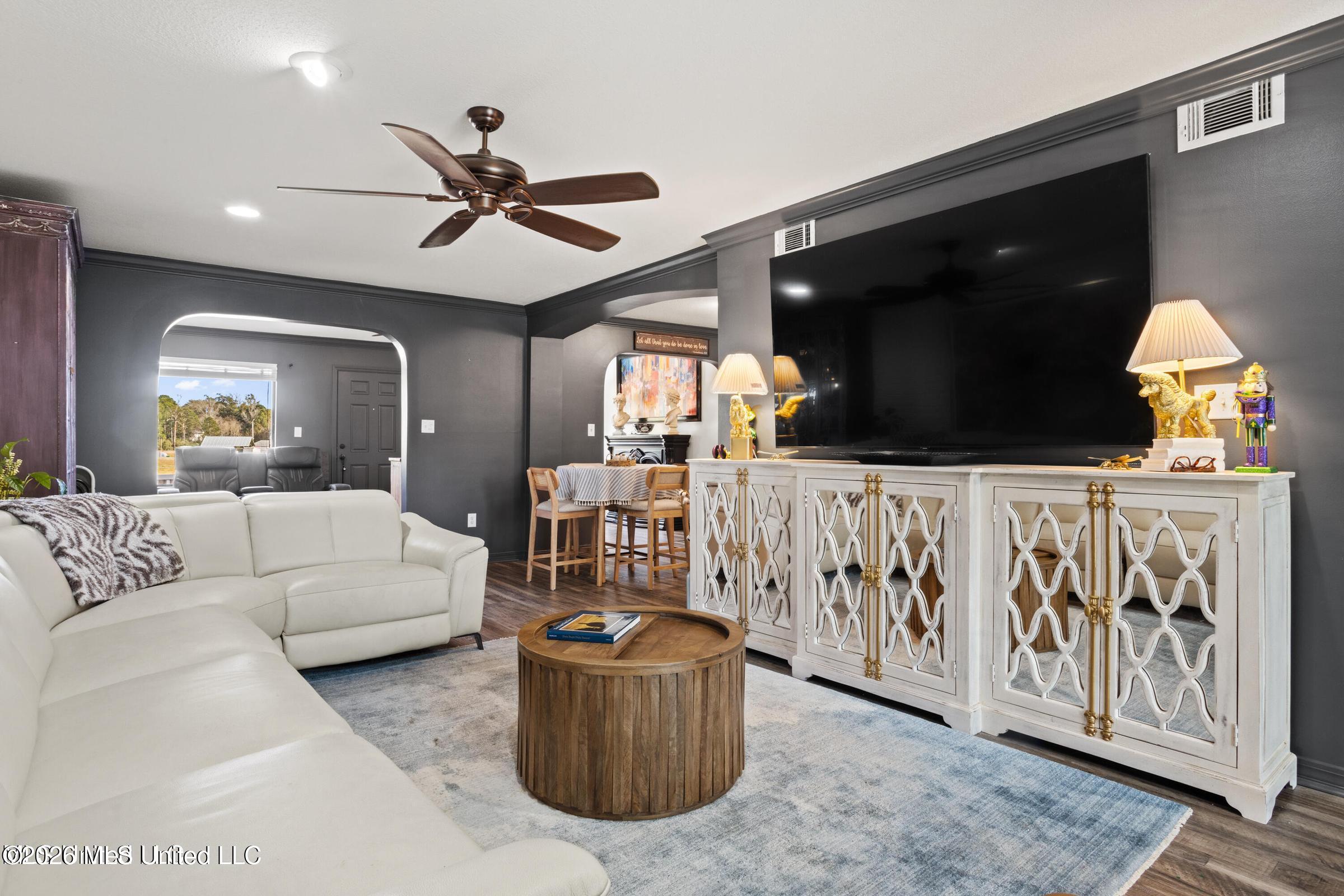 527 Front Beach Drive, 40