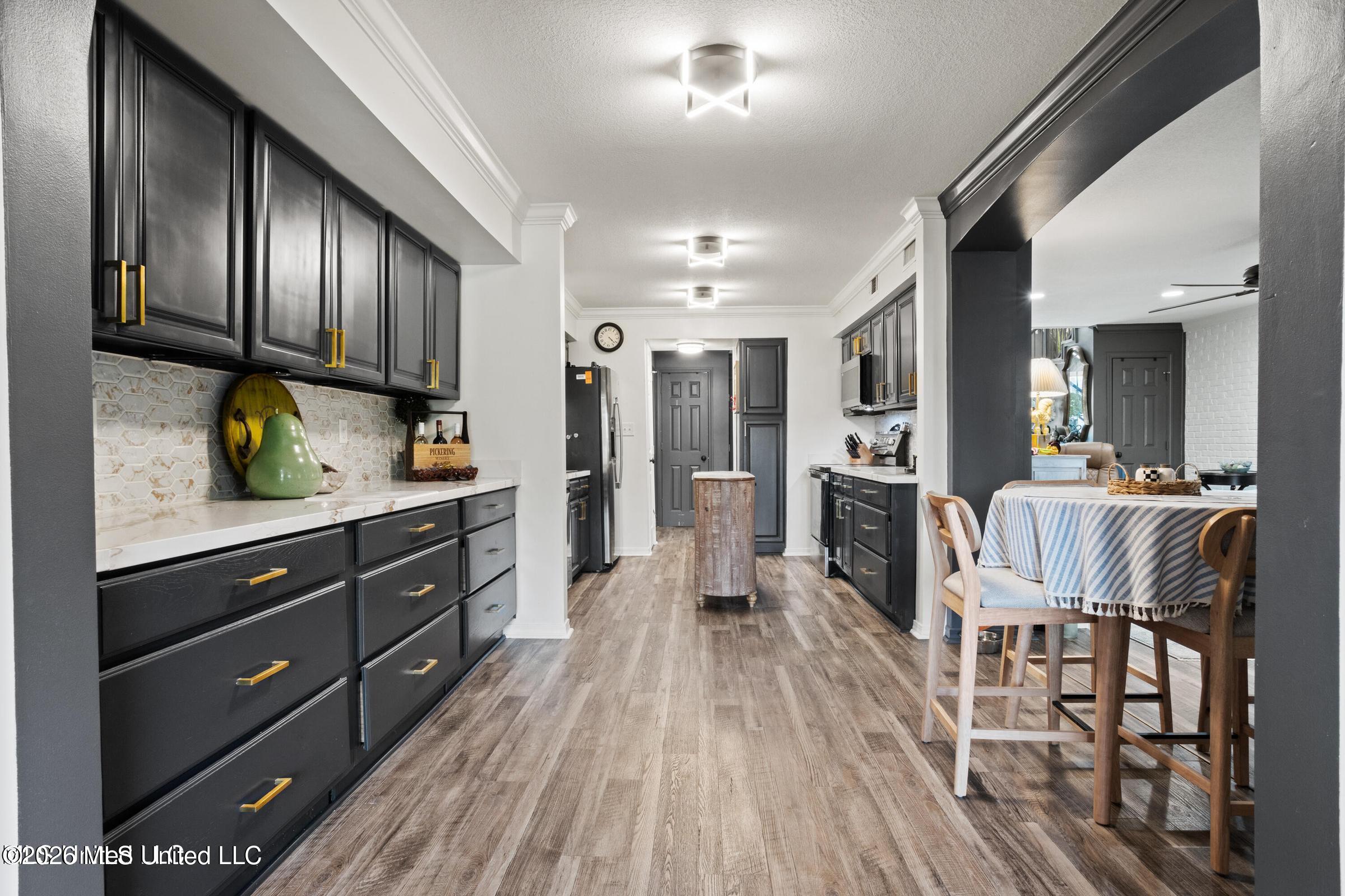 527 Front Beach Drive, 40