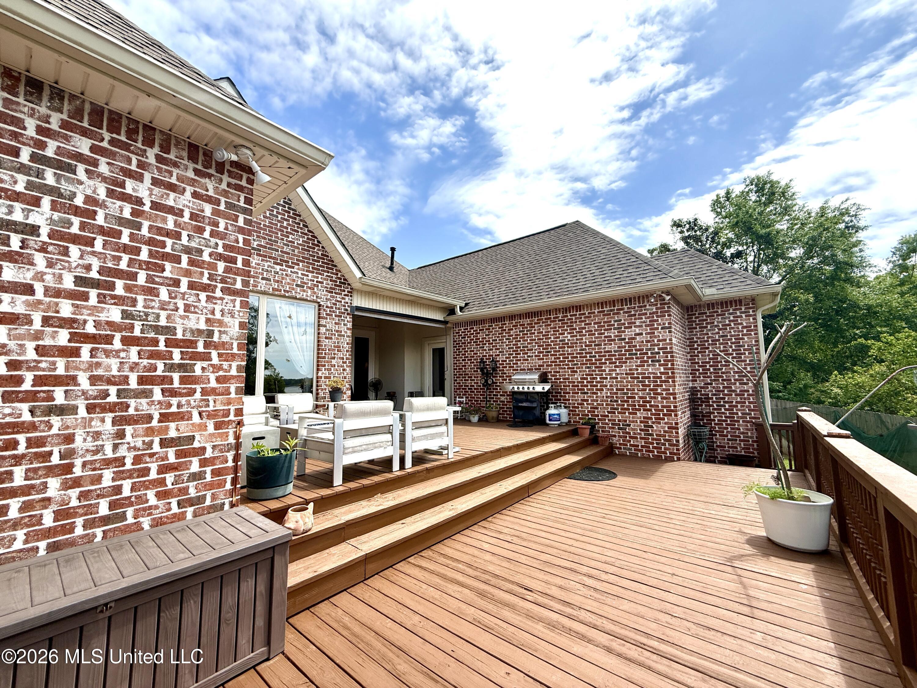 717 Clover Place
