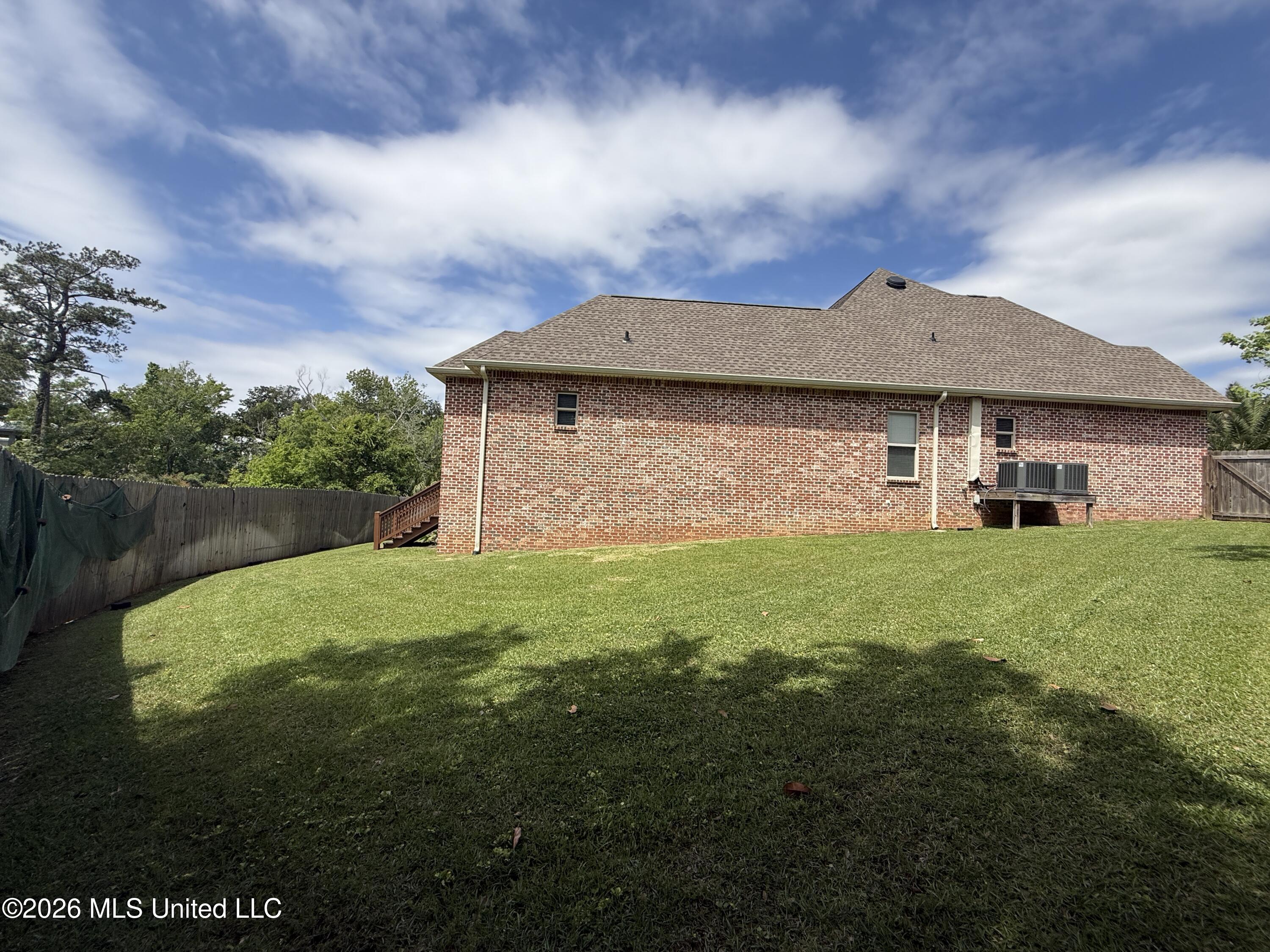 717 Clover Place