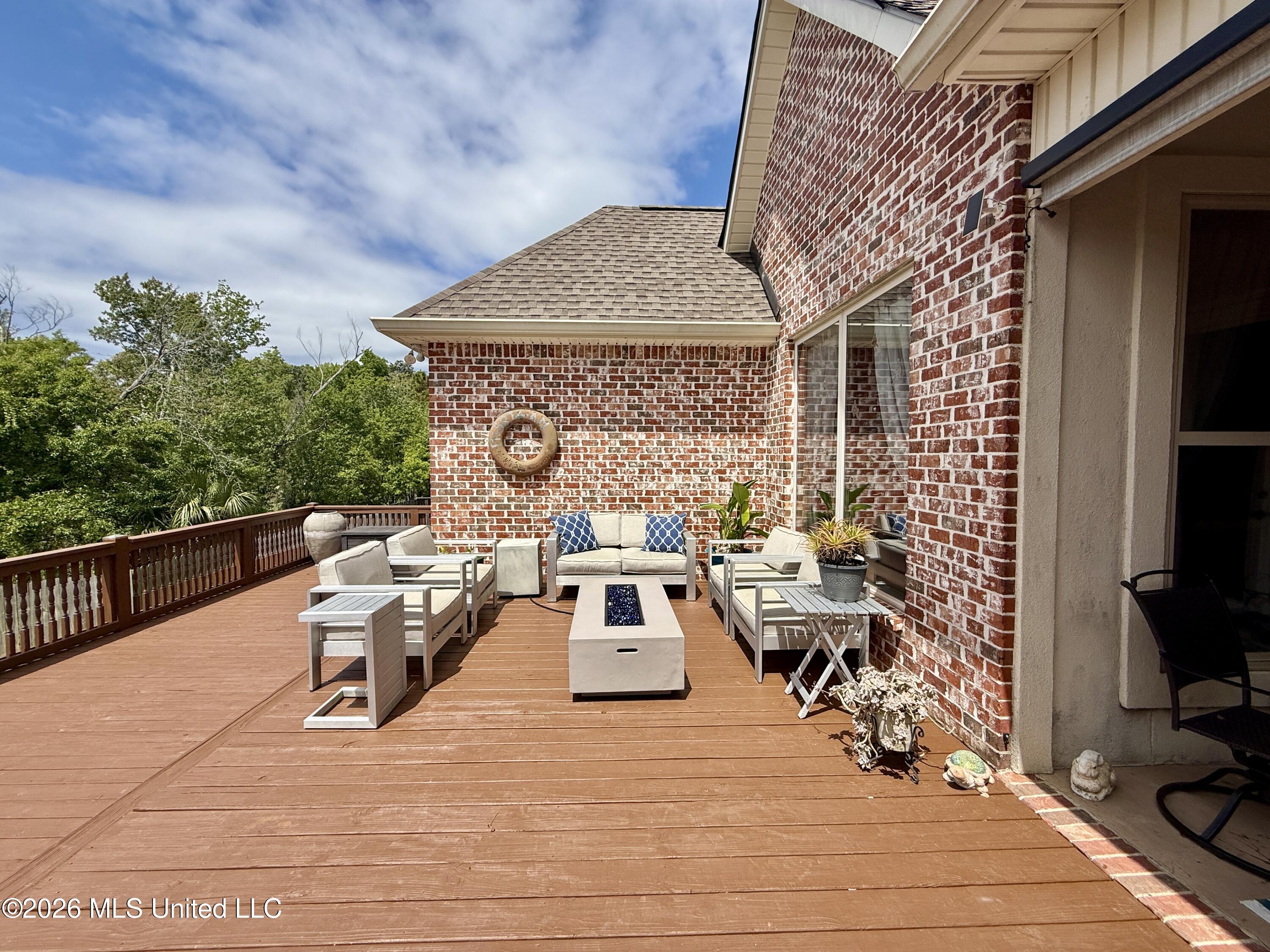 717 Clover Place
