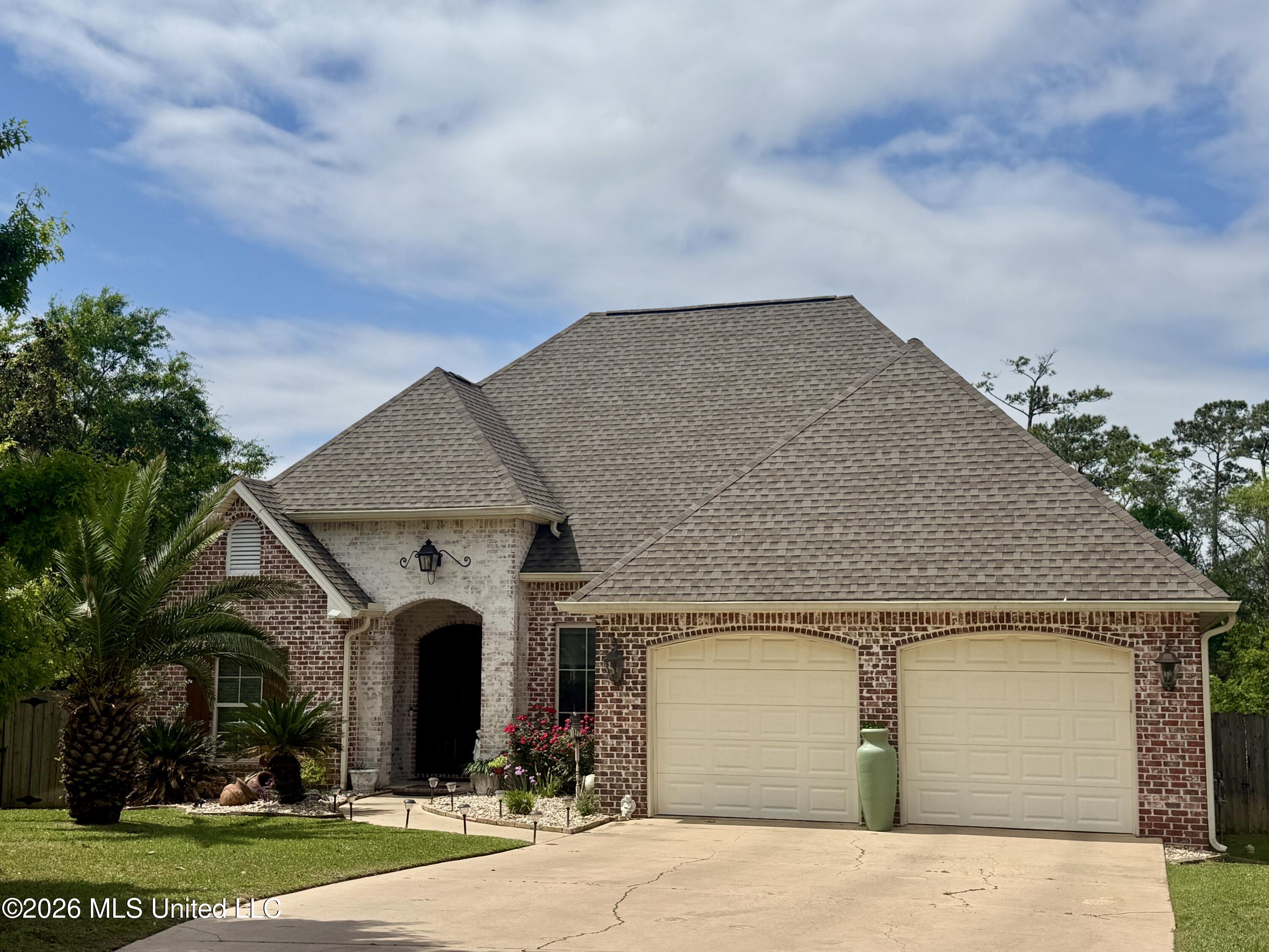 717 Clover Place