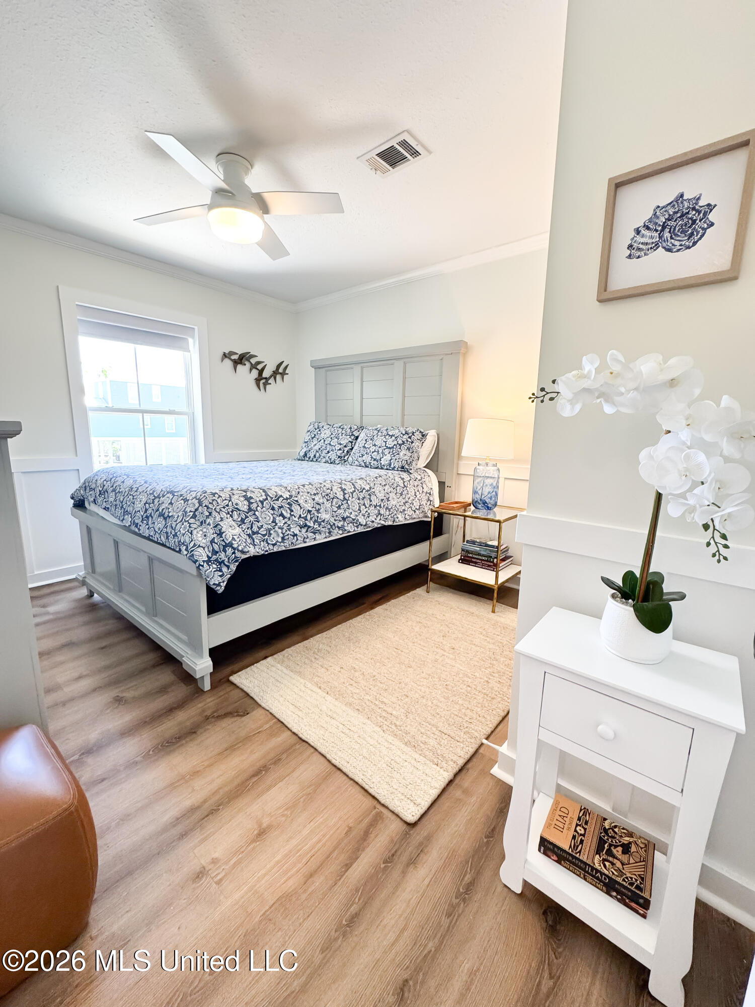 215 E 2nd Street, 34a