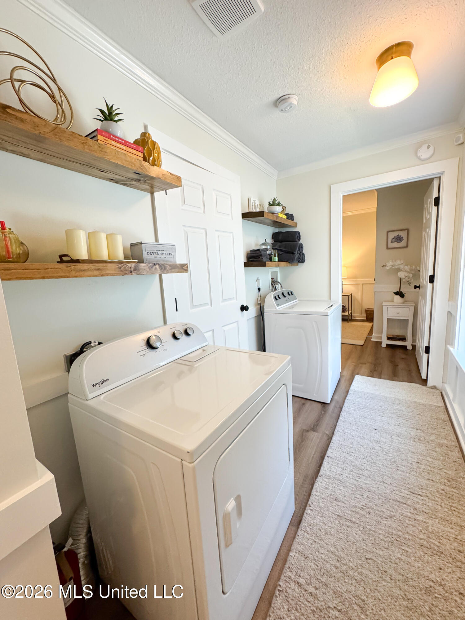 215 E 2nd Street, 34a