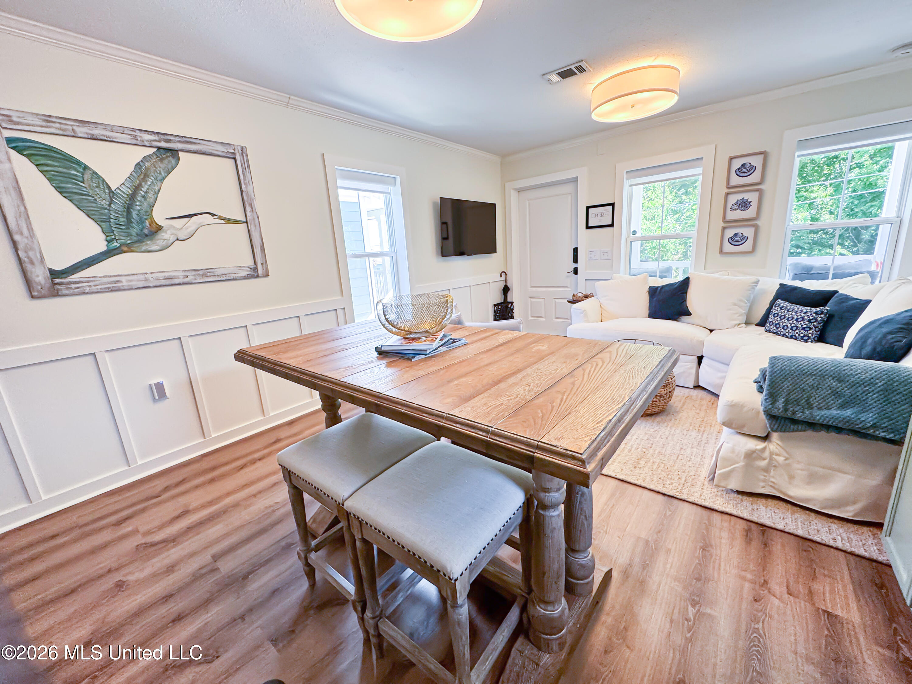 215 E 2nd Street, 34a