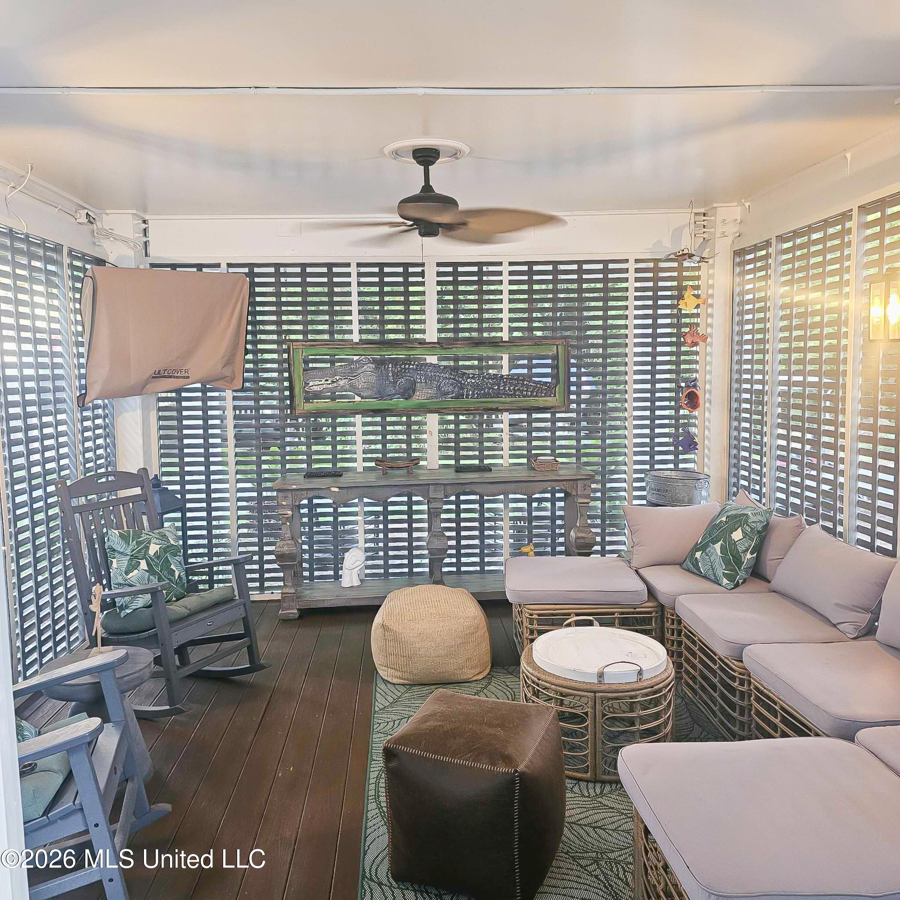215 E 2nd Street, 34a