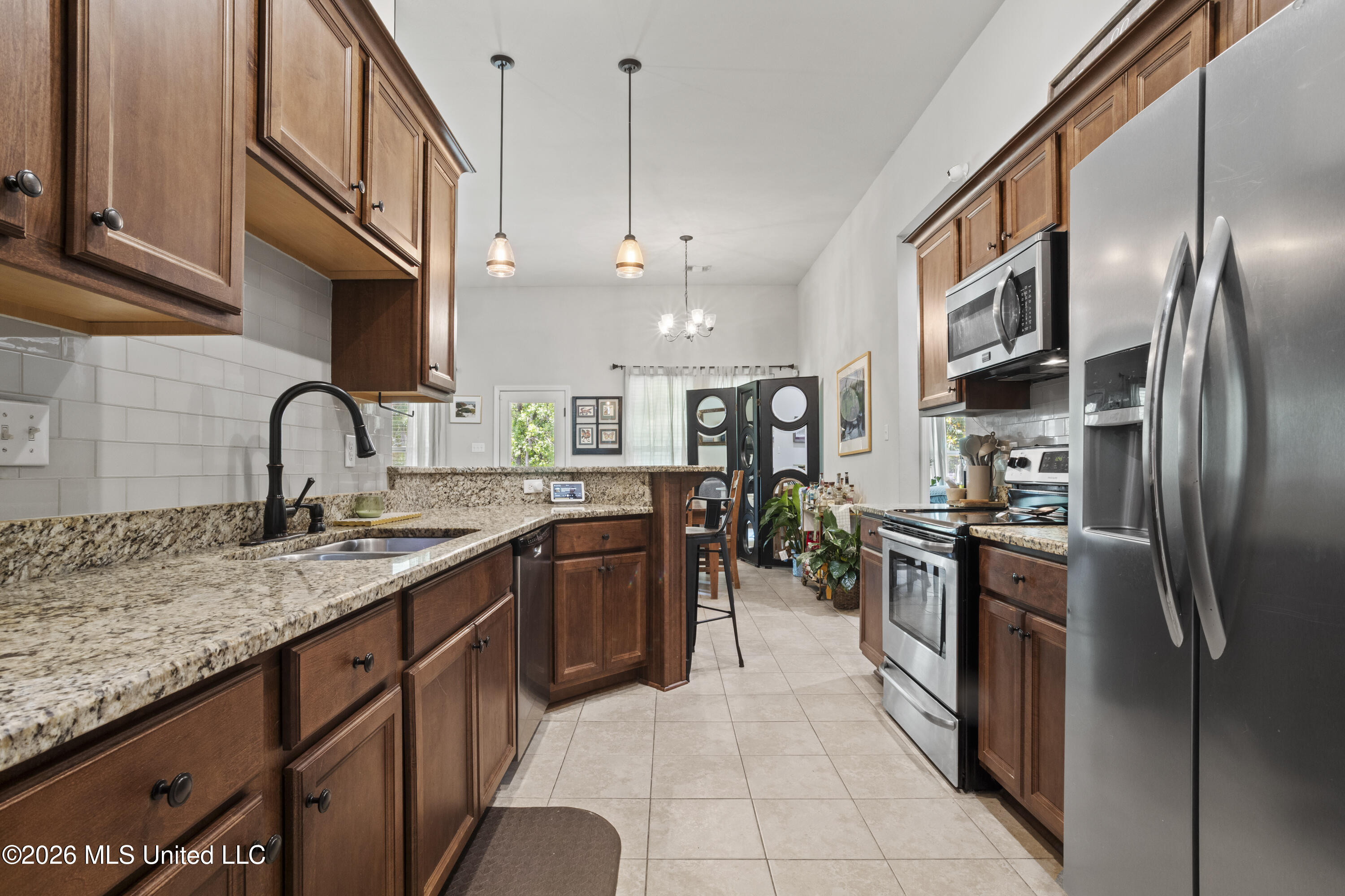 892 Reunion Pl Circle