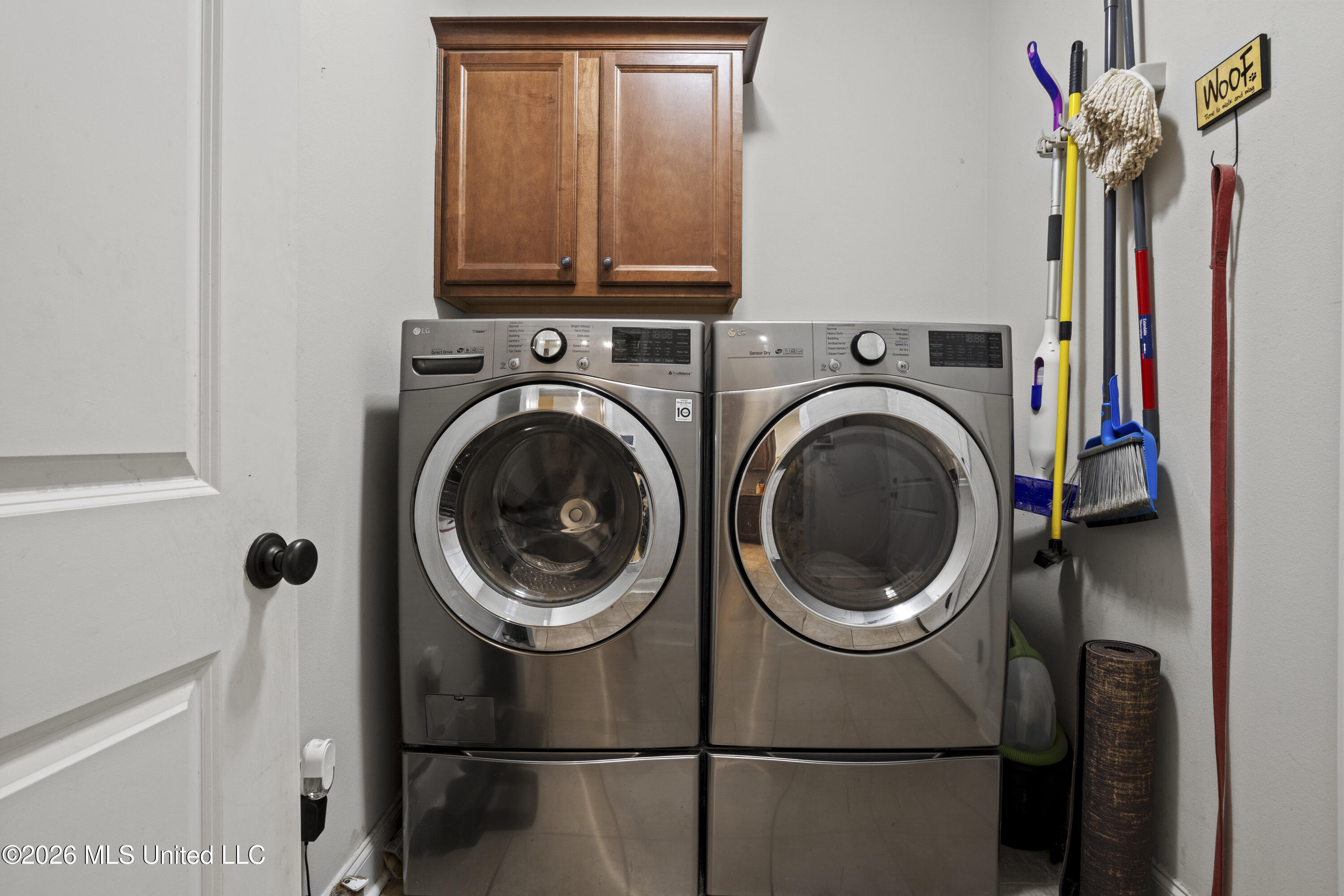 892 Reunion Pl Circle