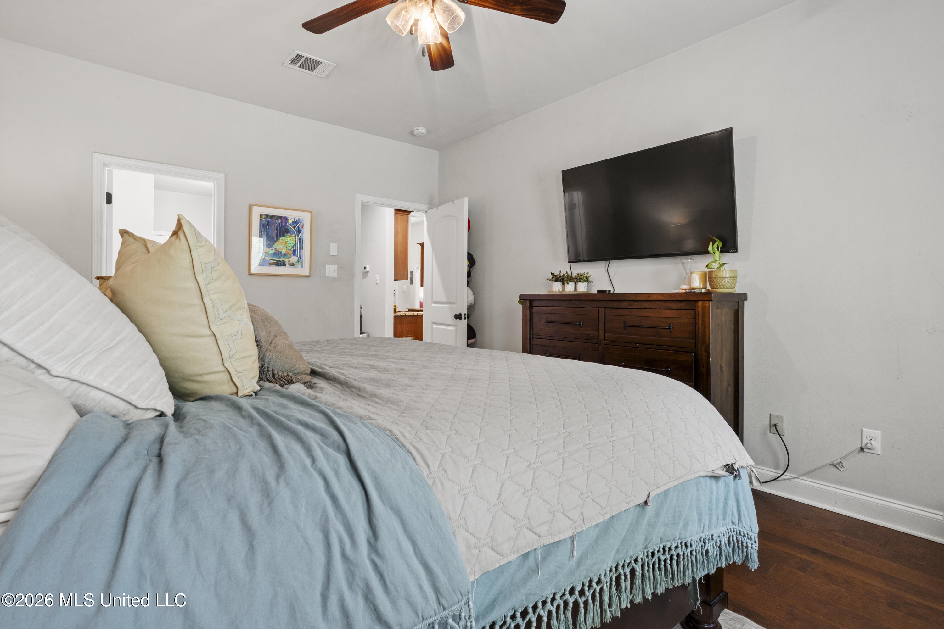 892 Reunion Pl Circle