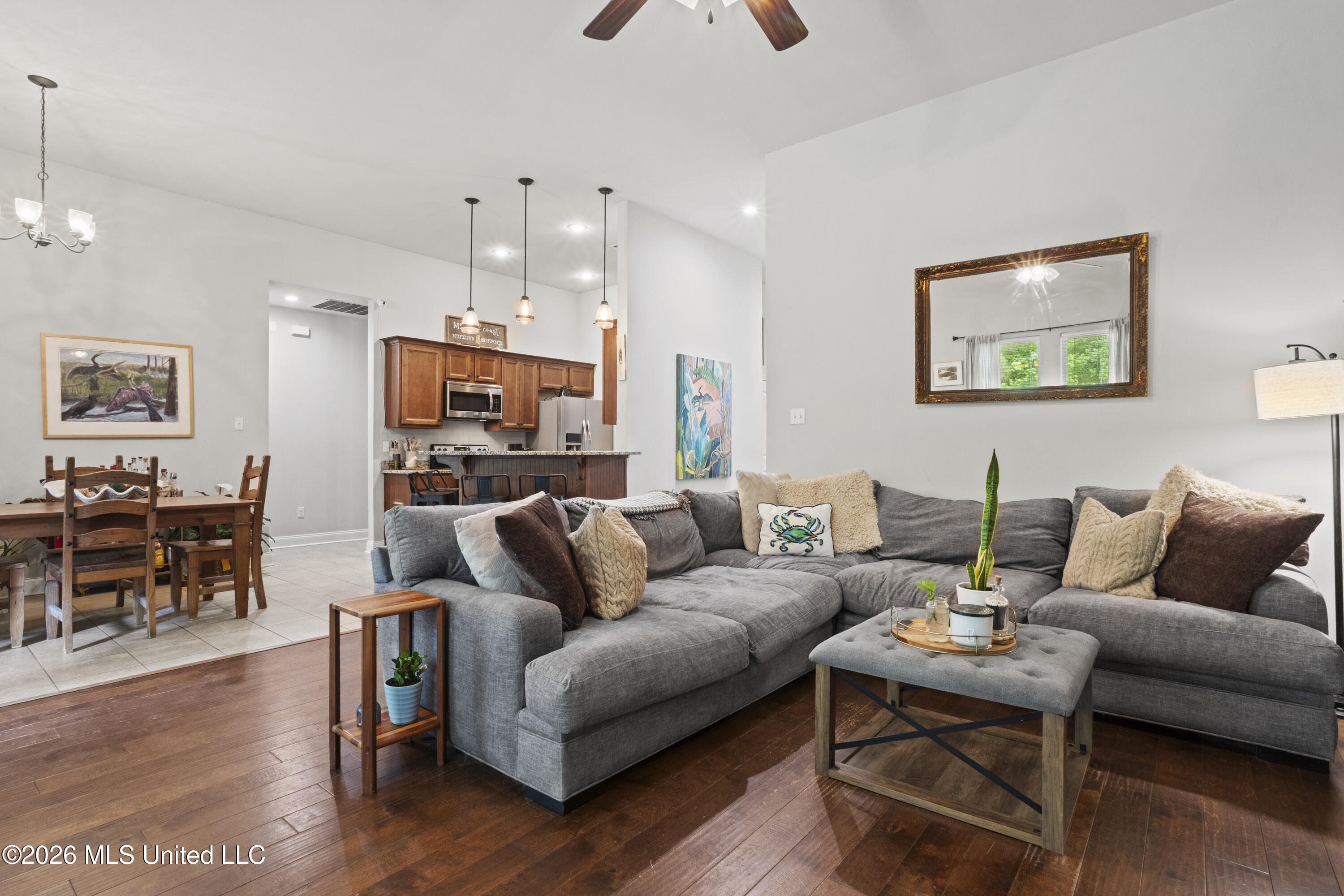 892 Reunion Pl Circle