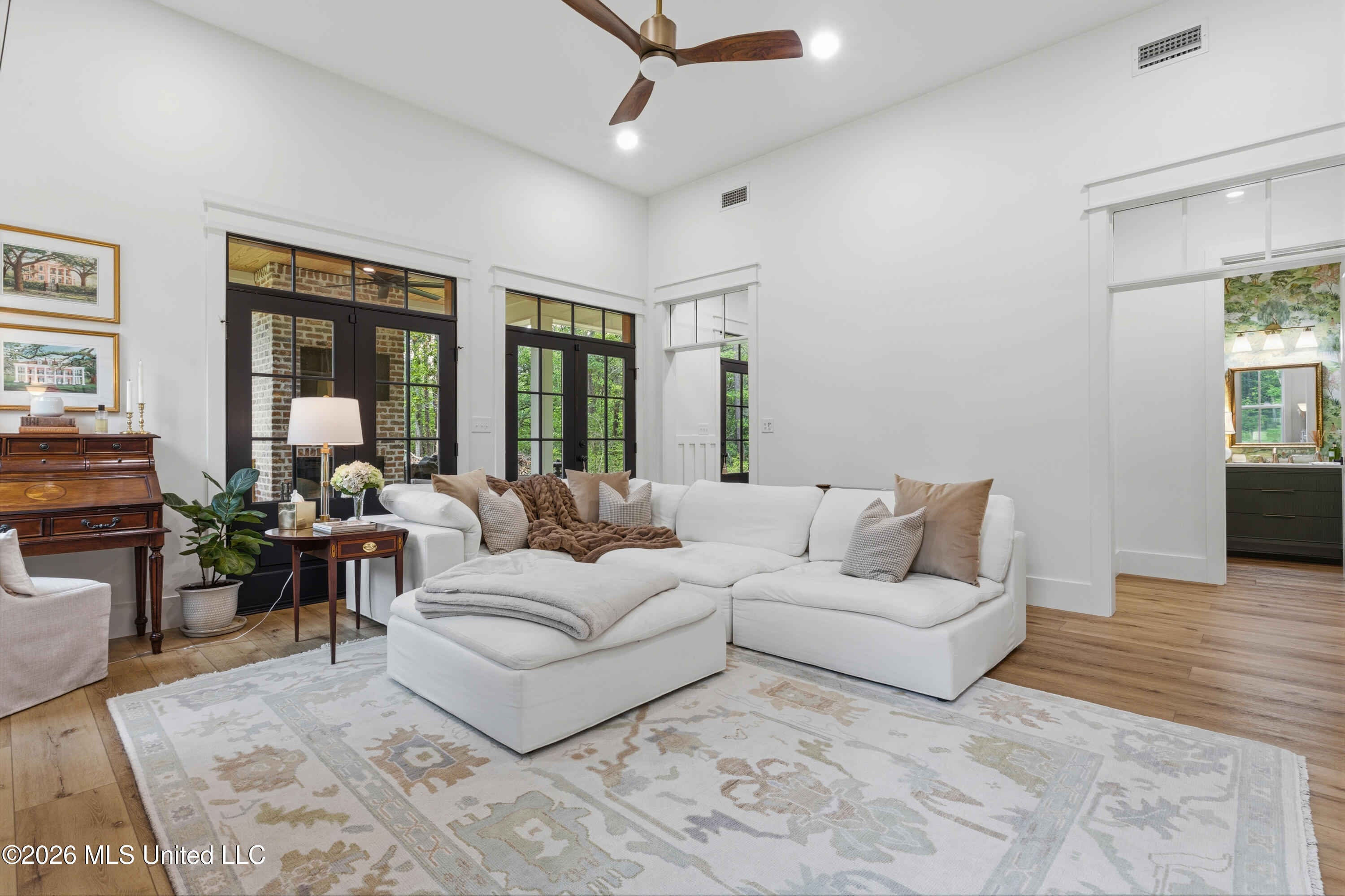 8068 Ocean Springs Road