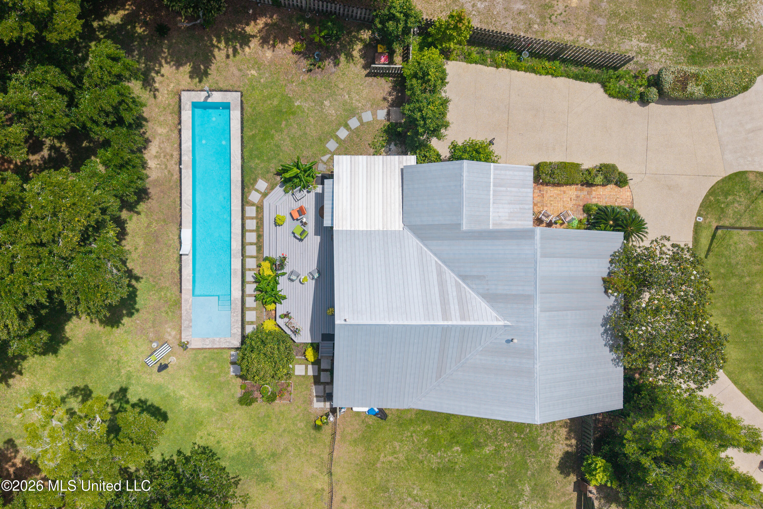 759 E 2nd Street
