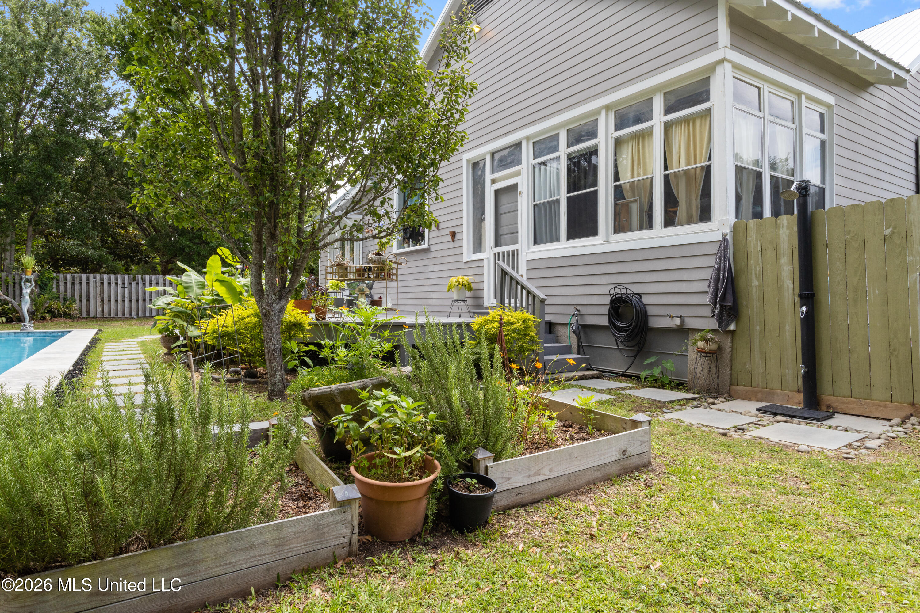 759 E 2nd Street