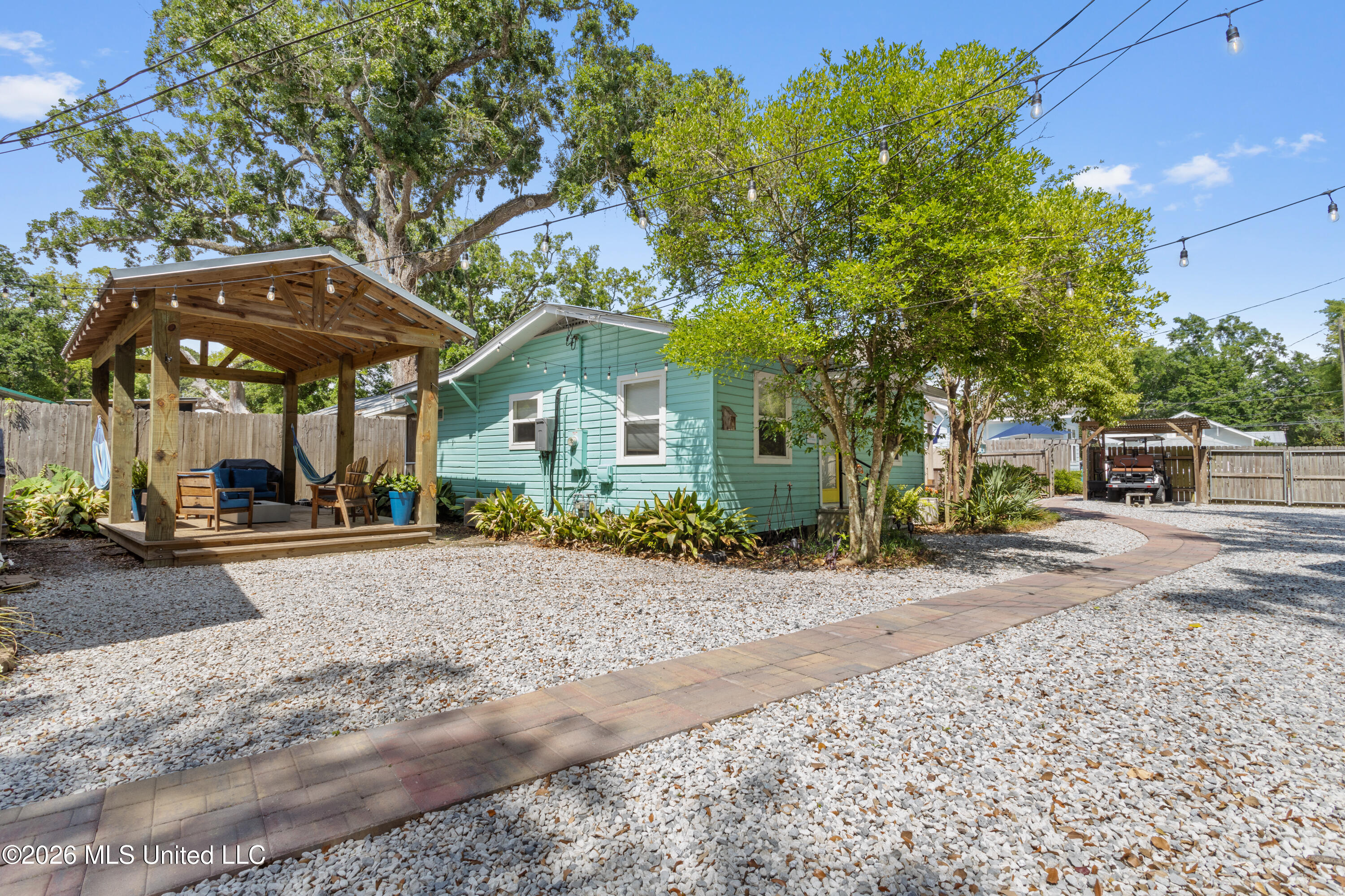 207 Dewey Avenue