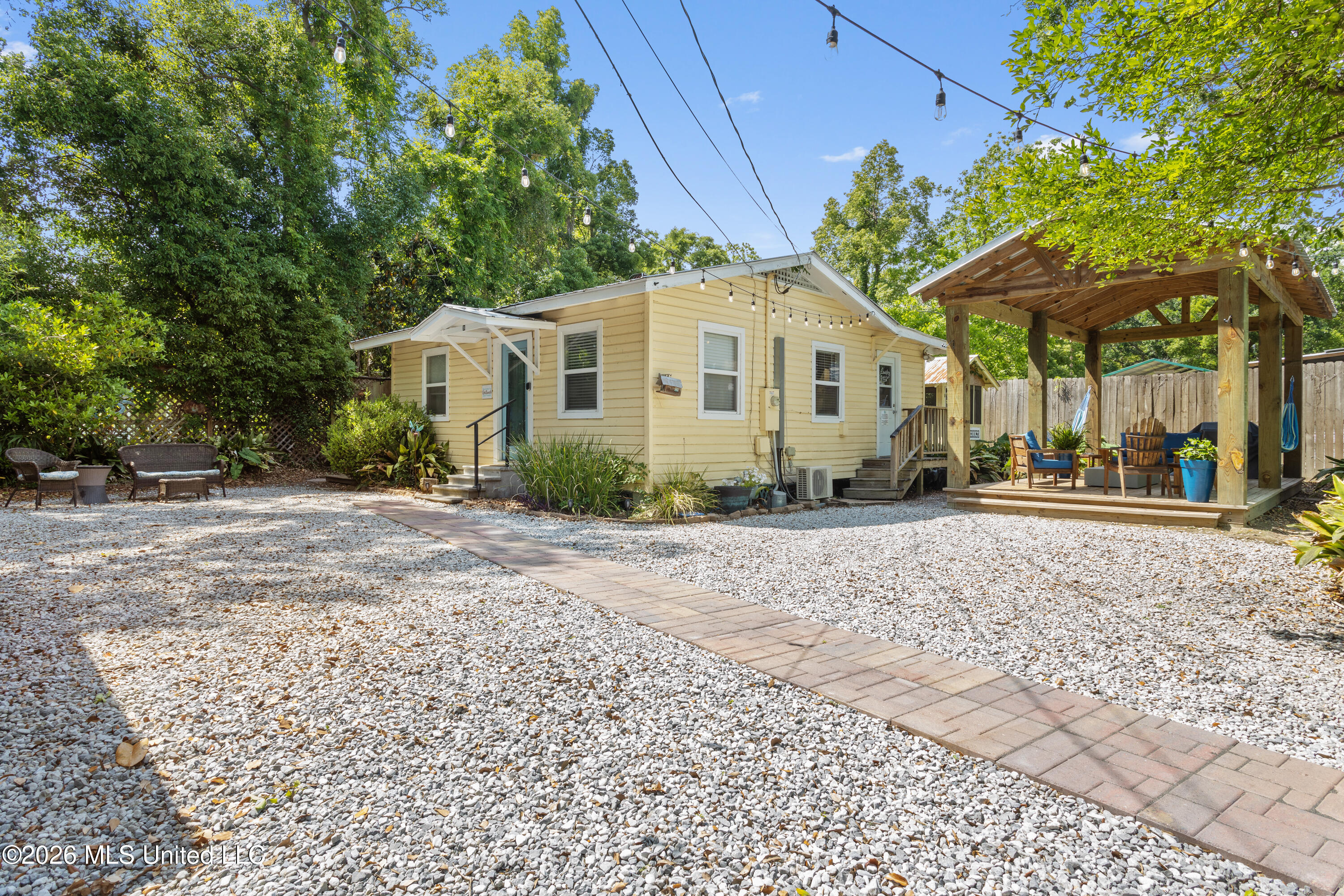 207 Dewey Avenue