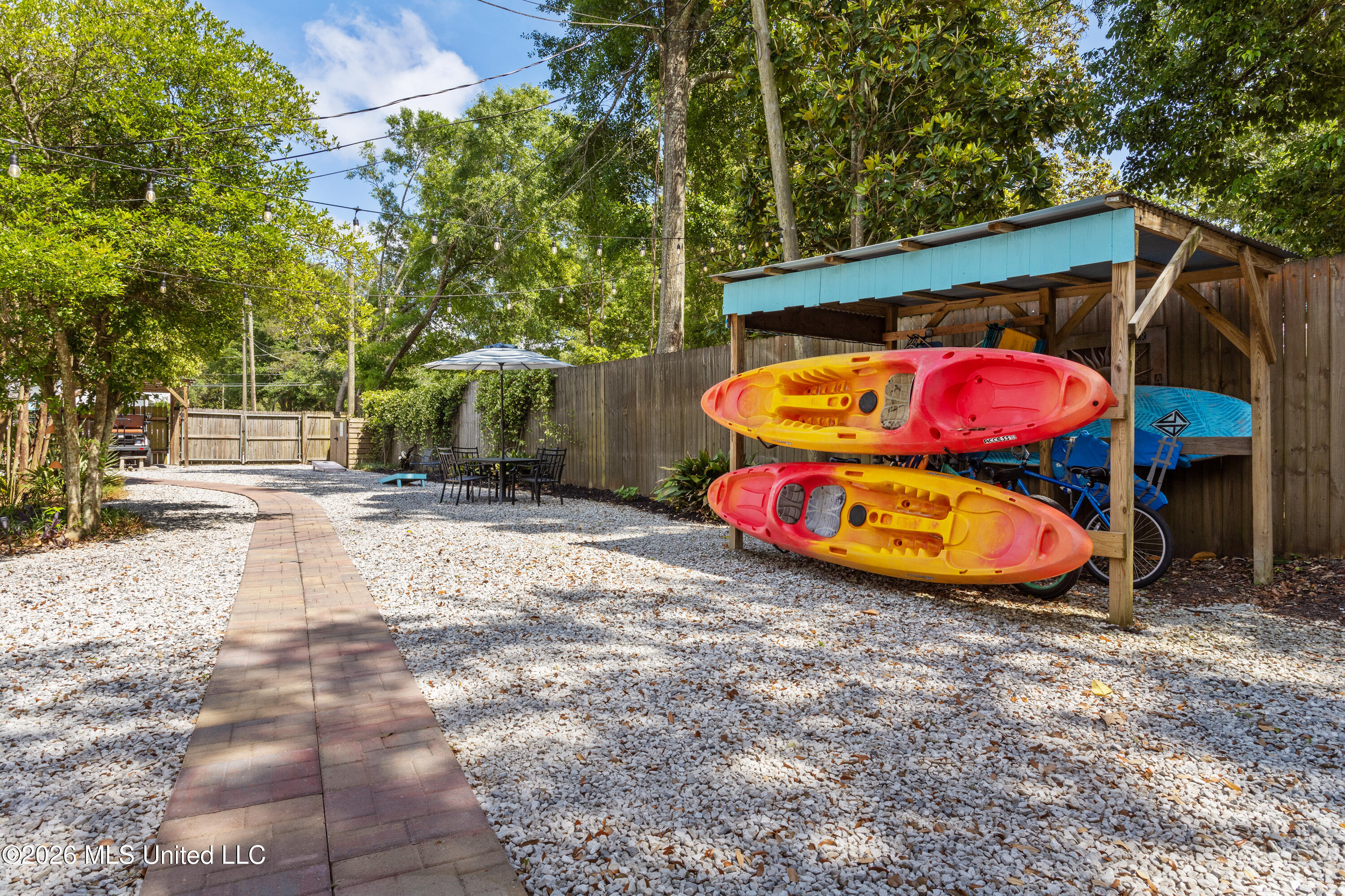 207 Dewey Avenue